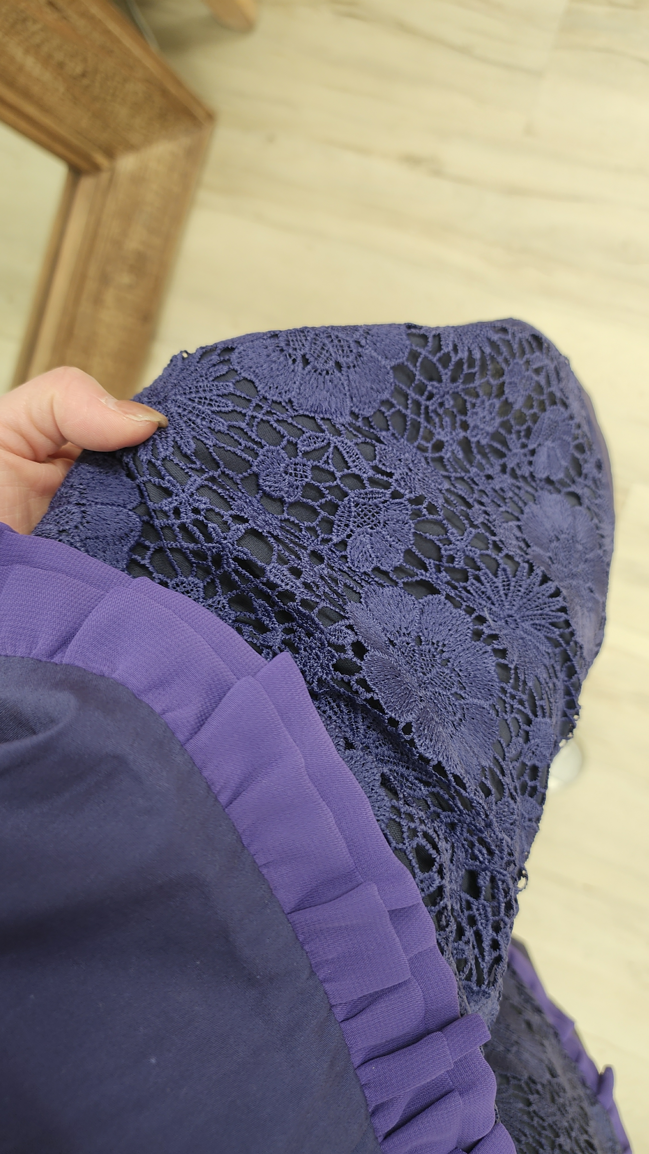 日牌紫拼鴛鴦通花喱士橡筋中長褲