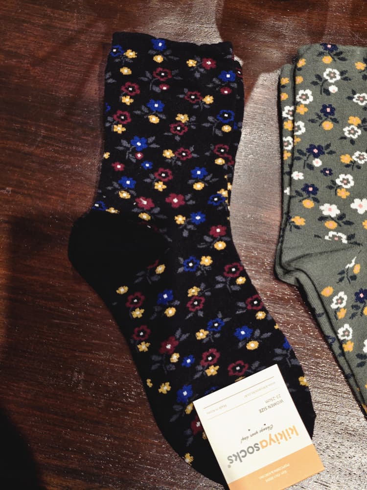 Kikiya High Socks Olive Bloom