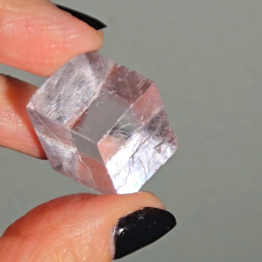 Purple calcite cube with amazing transparency - PC1