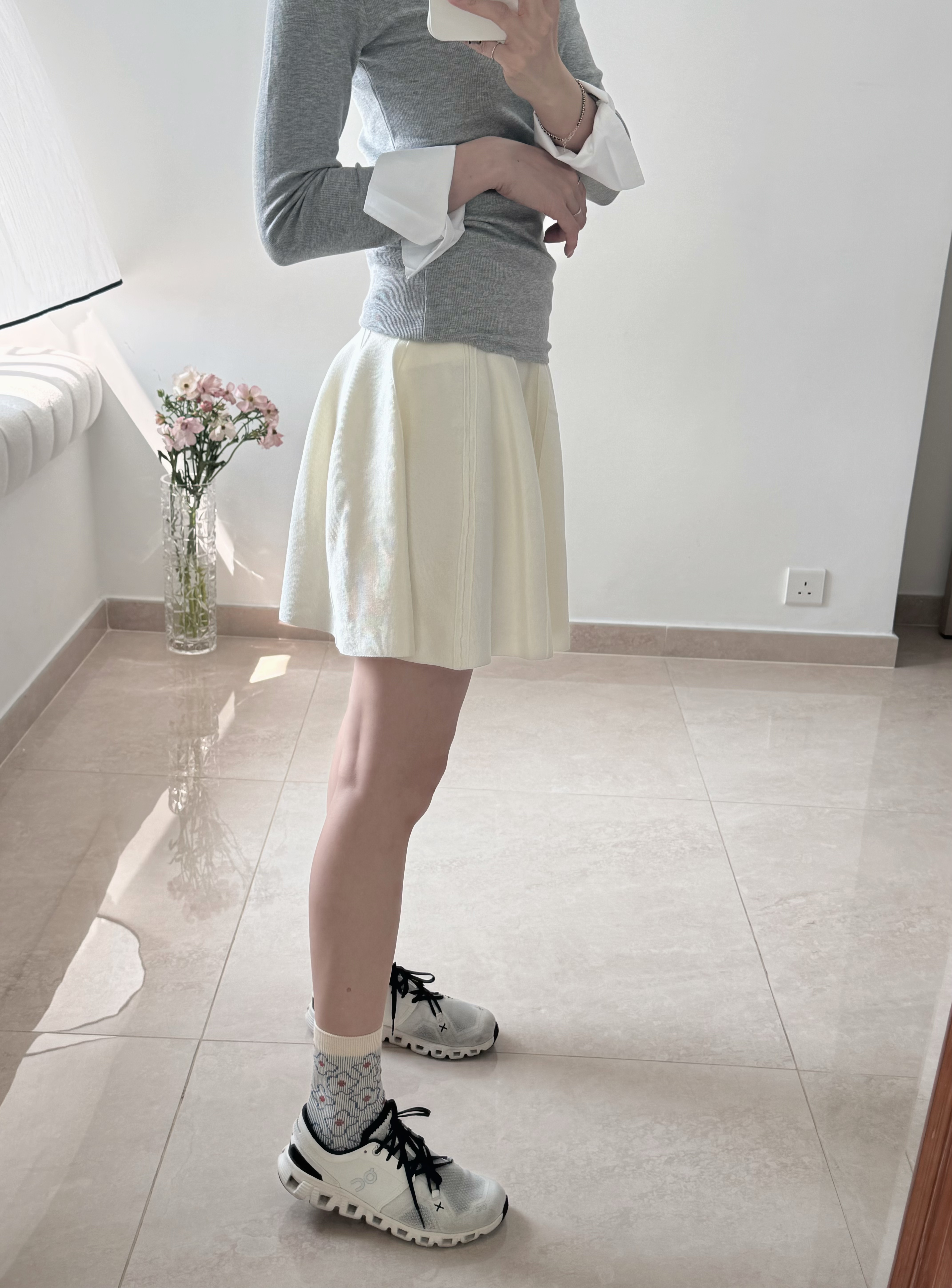 Stylish 3D cut ruffle knit skirt