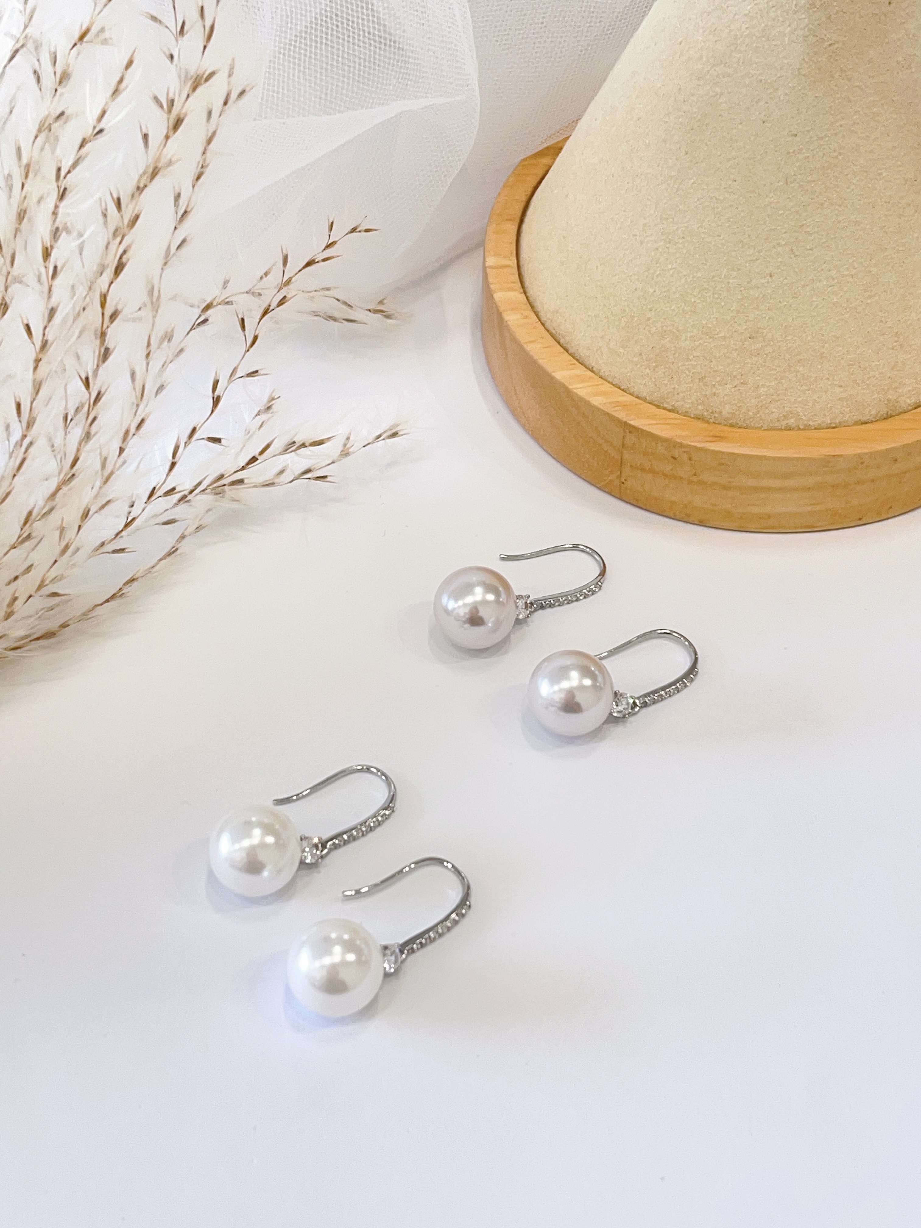 慕梵高级感水滴型长款珍珠耳环