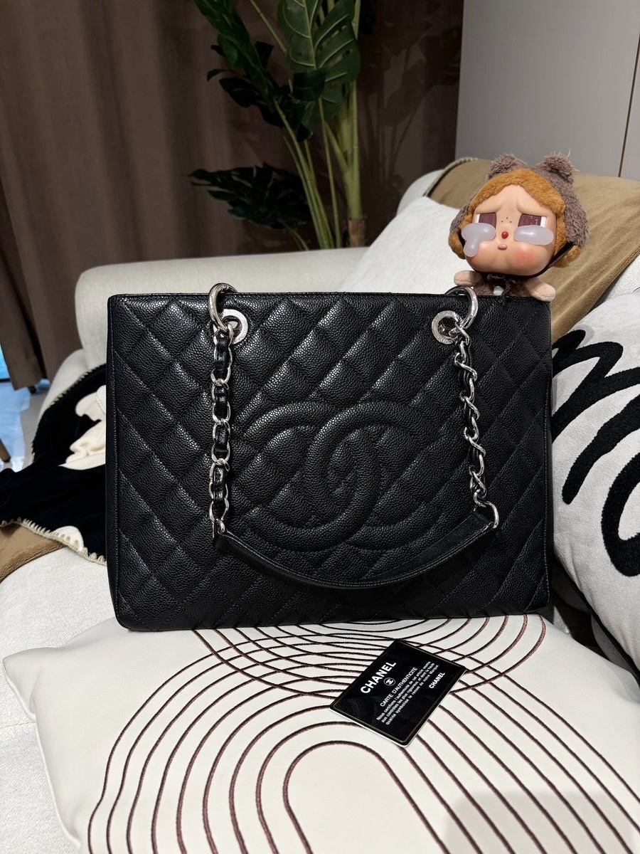 Chanel Gst Tote Bag grand shopping tote 黑色荔枝牛皮銀鏈100%Authentic, 98%new ✅19 card ✅dust bag 