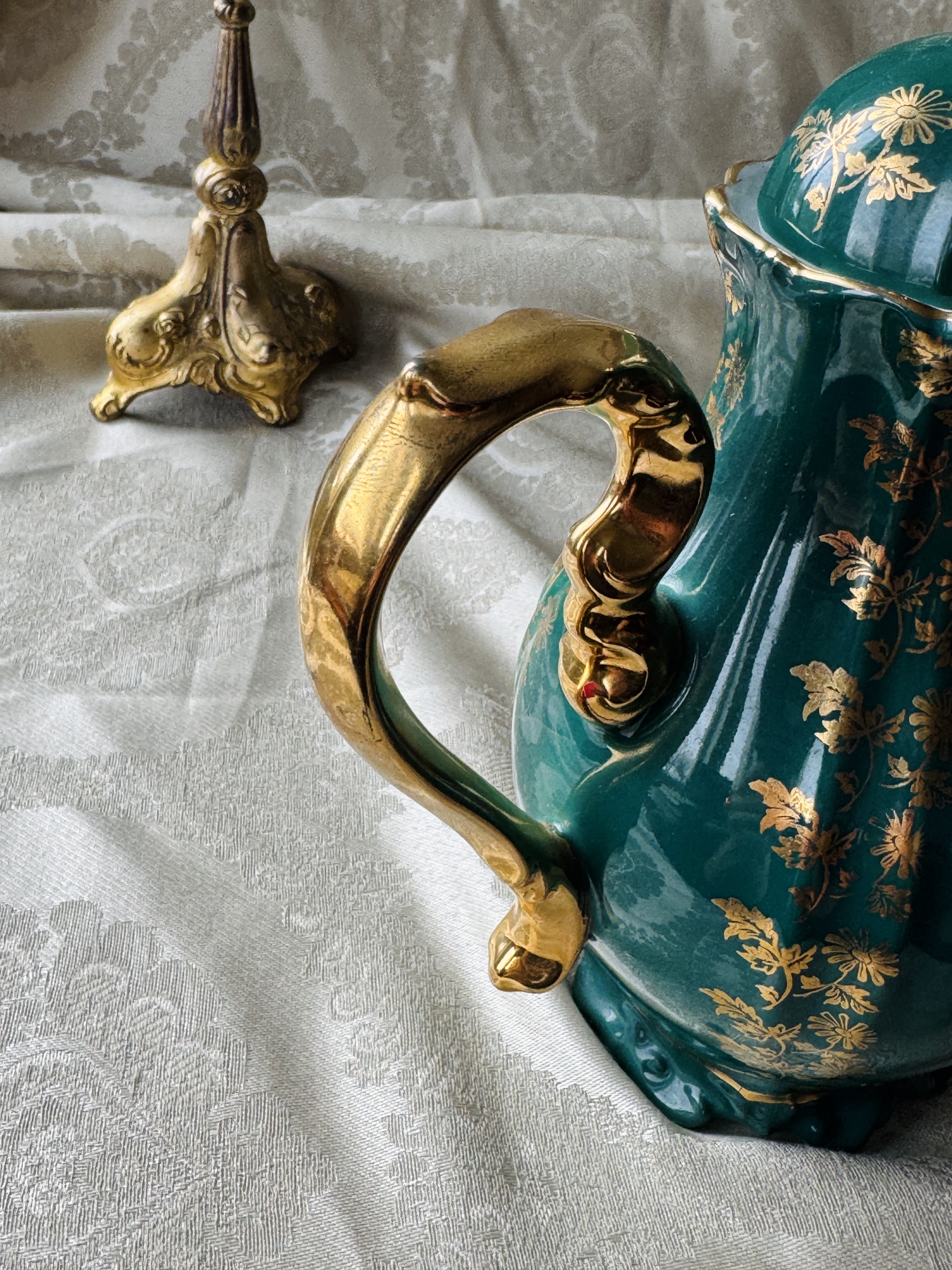 Vintage German Bavaria Romantic Courting Couple Green and Gold Coffee Pot(MT2467)