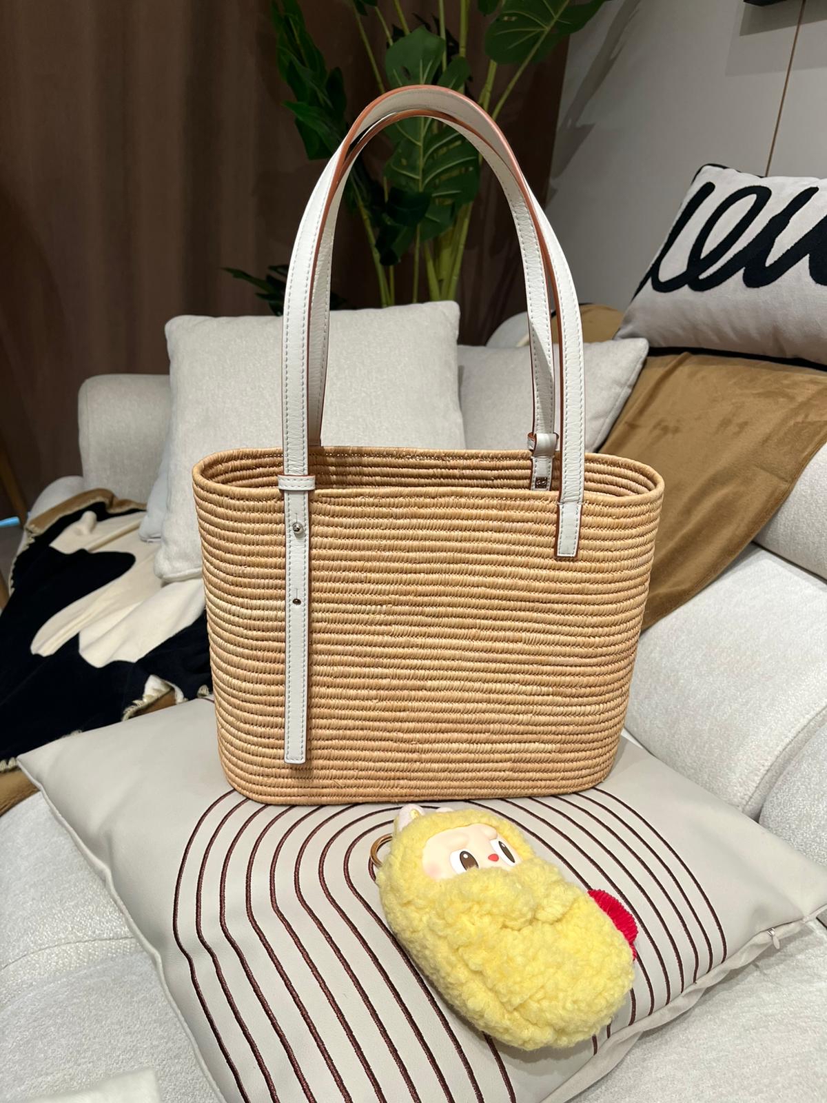 Loewe Raffia Squate Tote Bag 100%Authentic,98%new✅dust bag