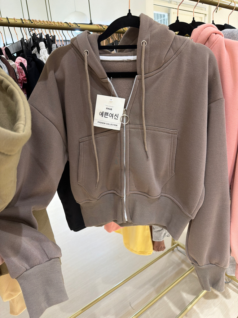 粉色短拉鍊連帽衫