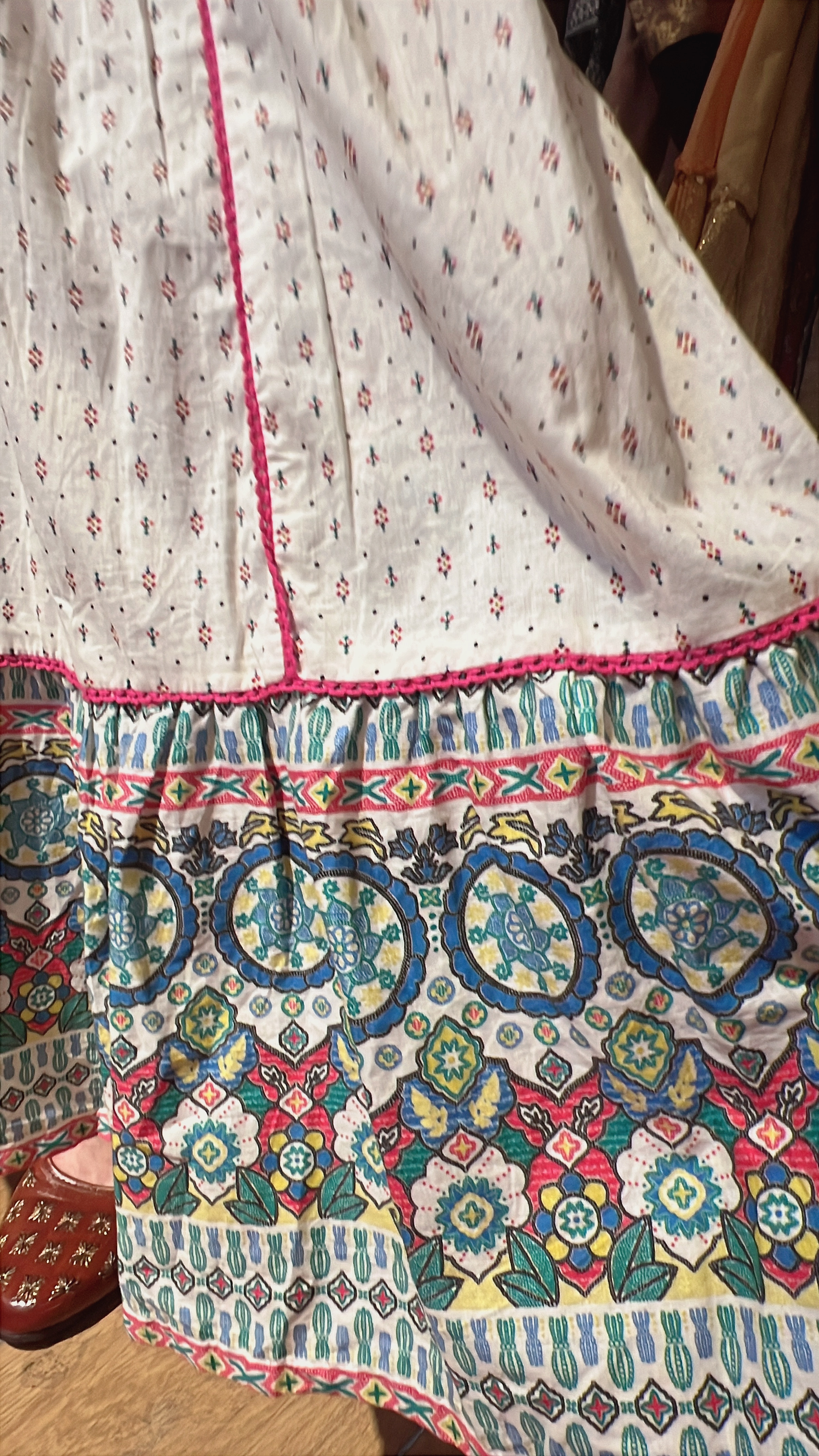 Milky White Mandala Fake 2 pcs OP 51" #1033