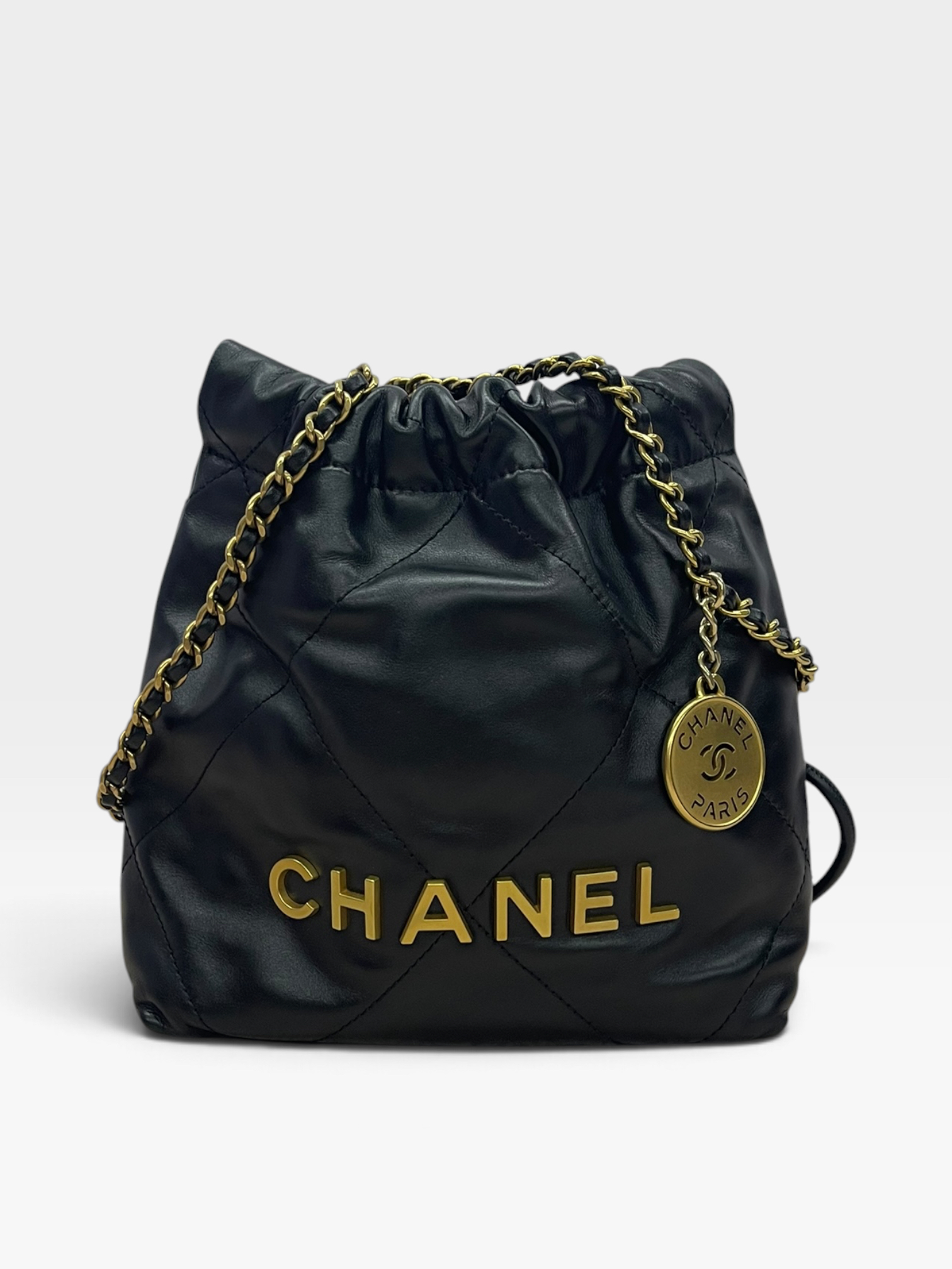 Pre-Owned Chanel 22 Mini Bag / Product Code: 100108