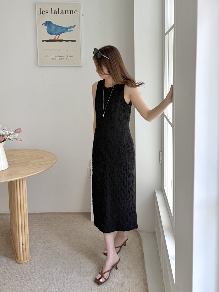 Ruched Slim Dress (Black)