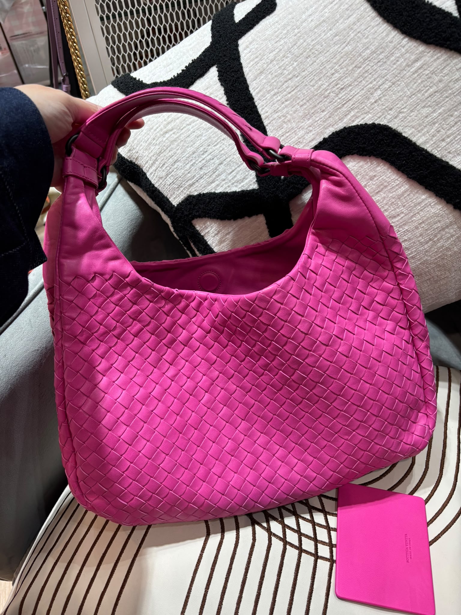 Bottega Veneta BV Intreccio shoulder bag Hobo Bag 100%Authentic ,98%new✅dust bag  