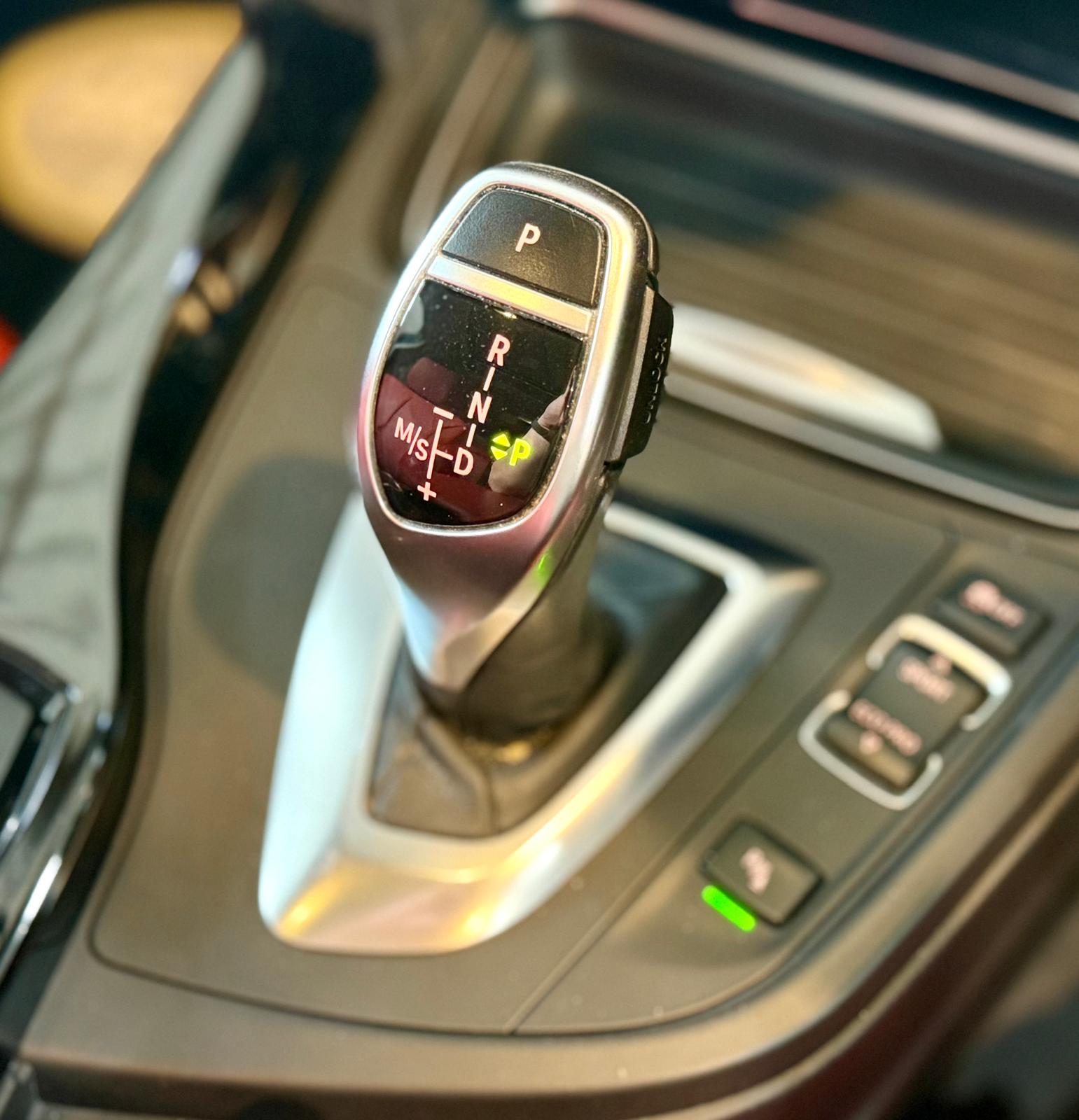 B.M.W. 328i Saloon Sport (F30) 2012