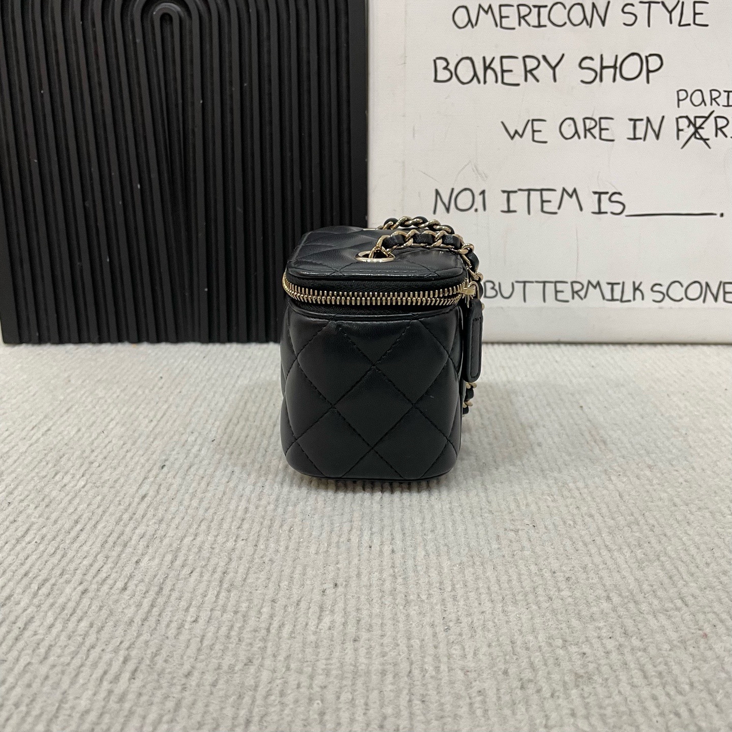 【預訂貨品】CHANEL黑金mini羊皮盒子包