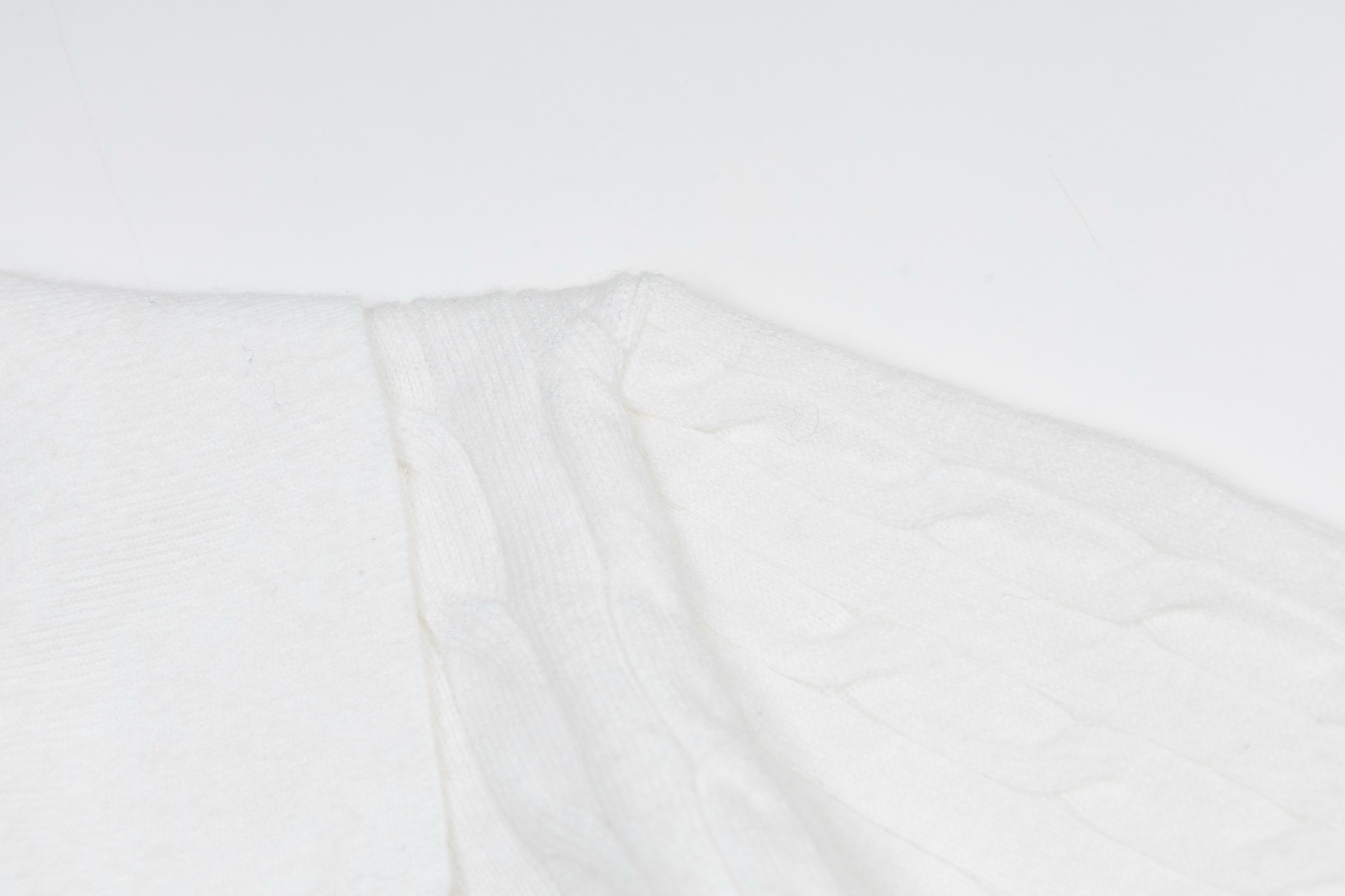 Mardi Mercredi Flower Embroidery Cable Short Sleeve Knit