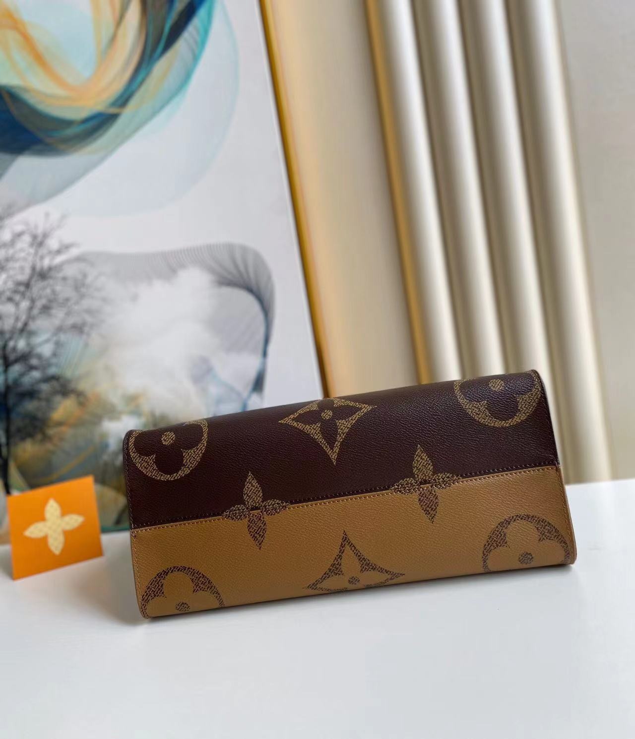 LV Onthego MM Monogram 雙色手挽袋 VIP Gift