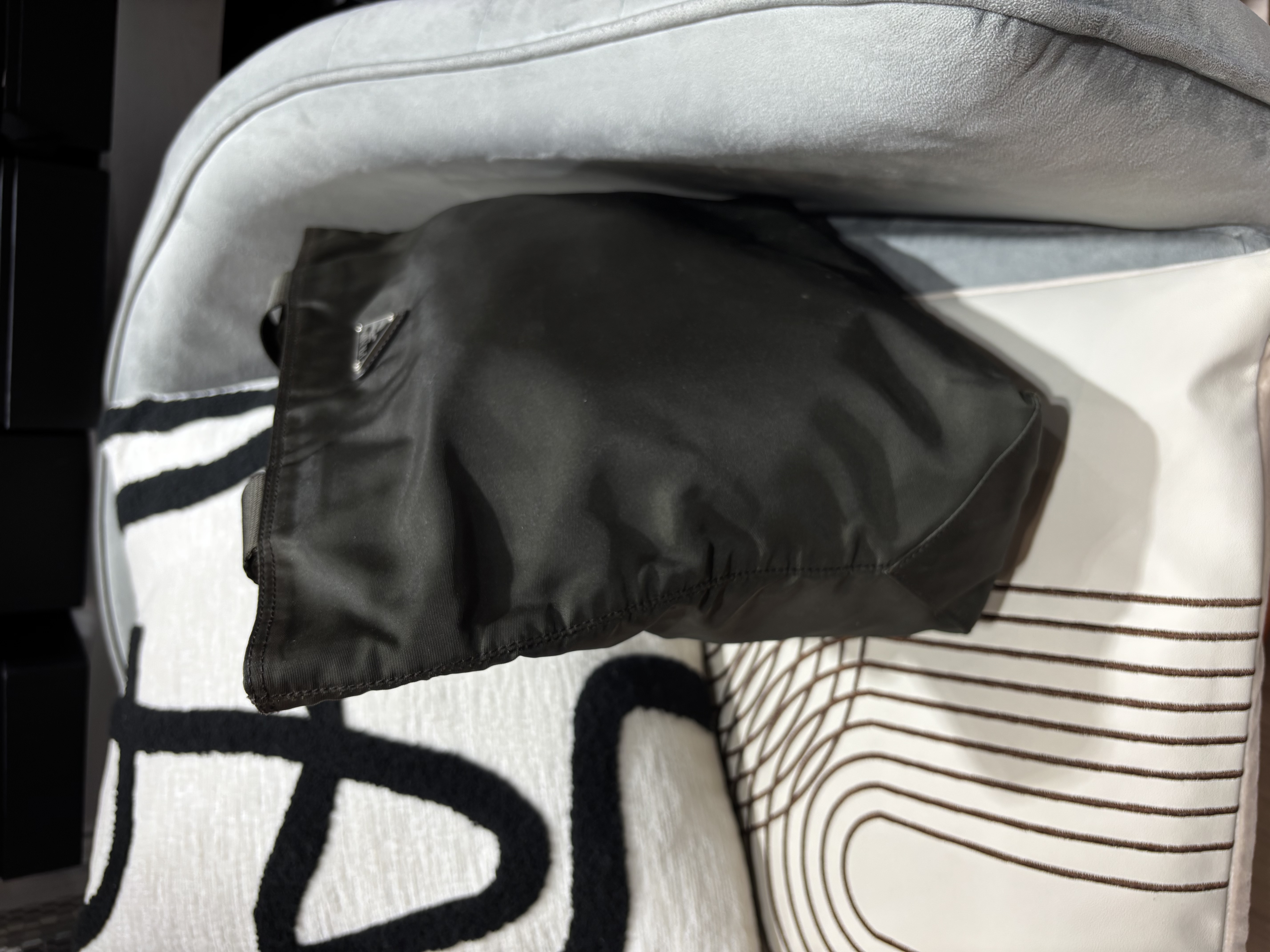 Prada nylon tote bag  100%Authentic , 90%new  