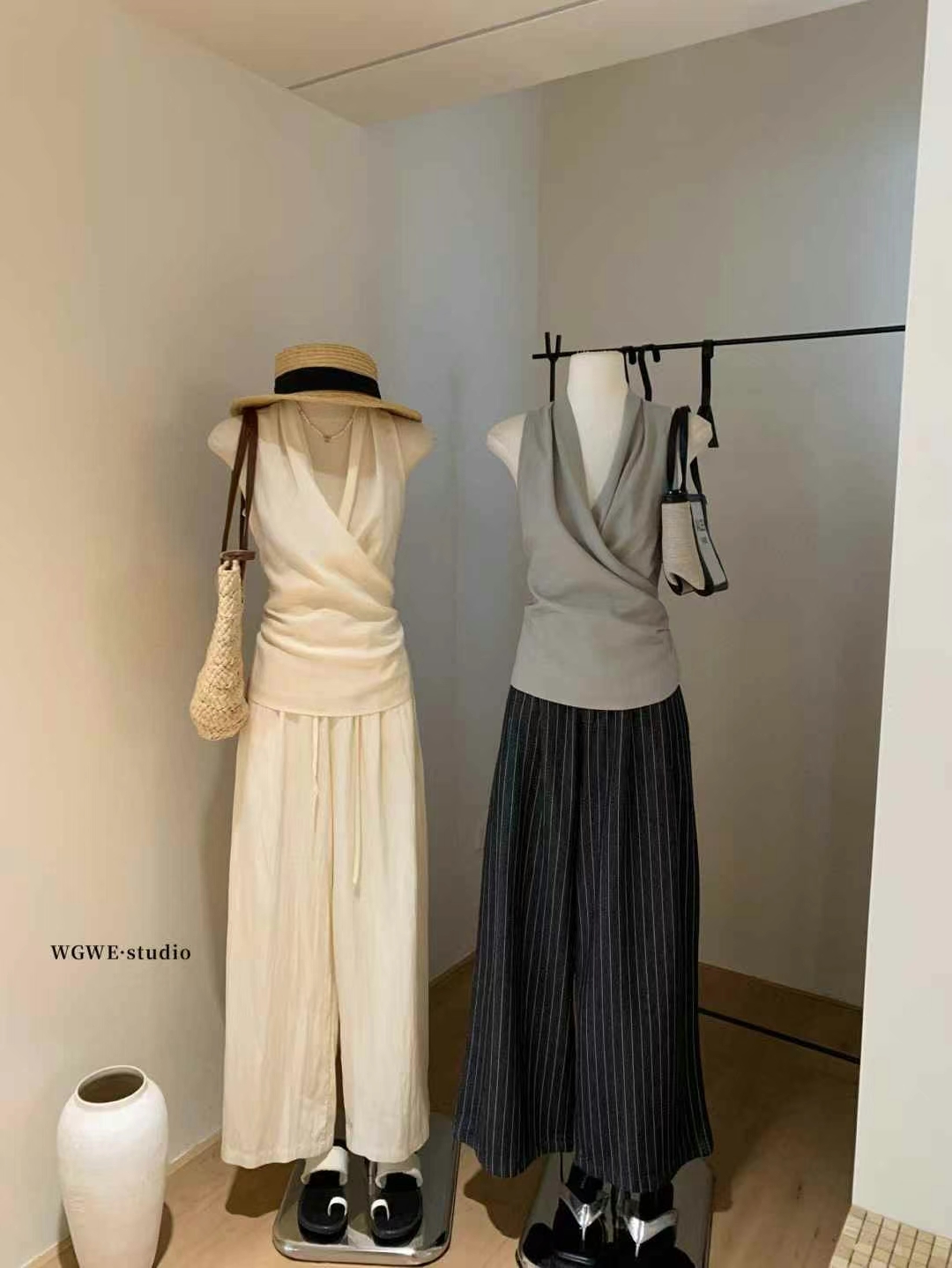 4344 湖蓝色上衣