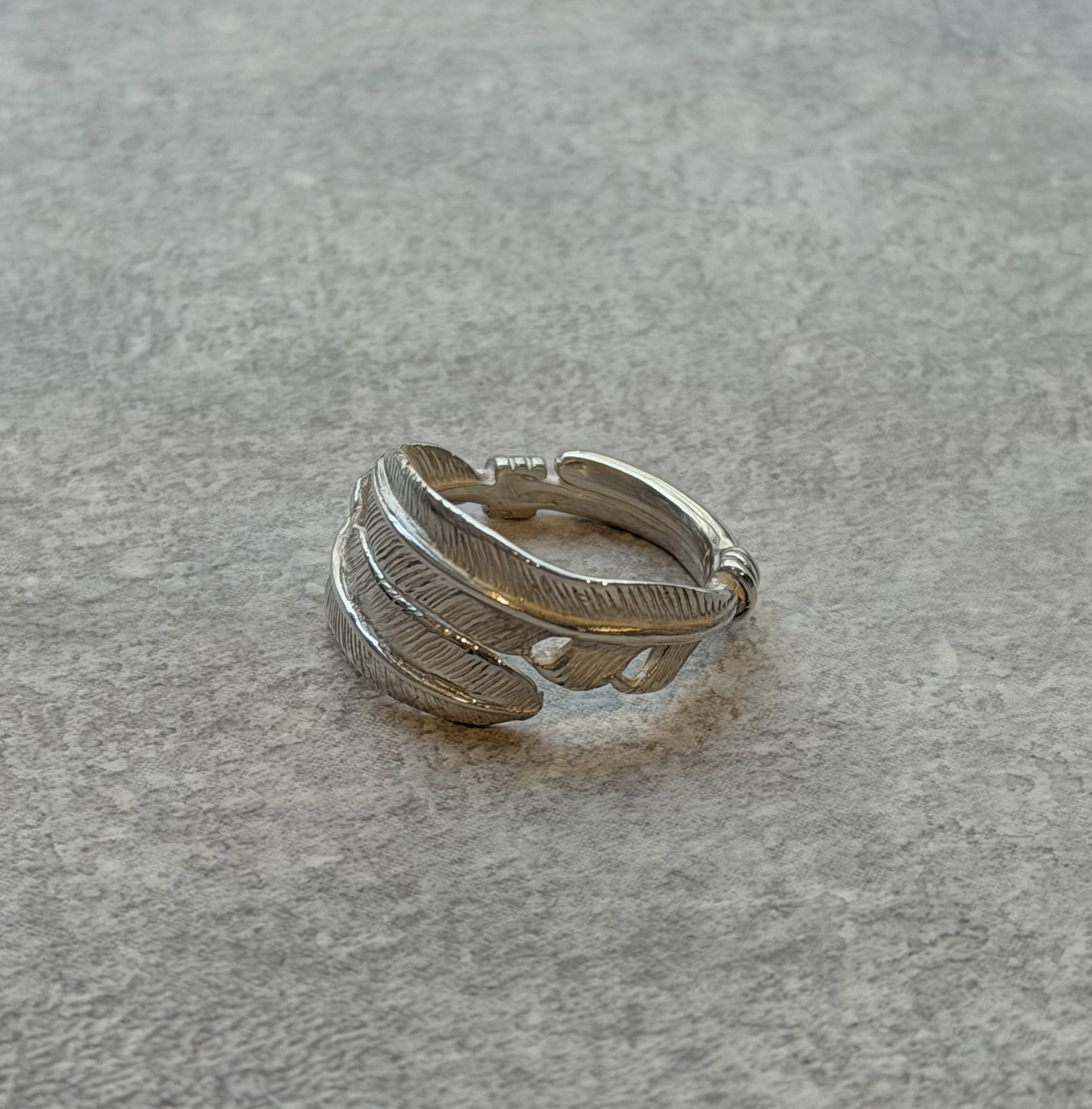 Silver Dollar Craft Double Feather Ring