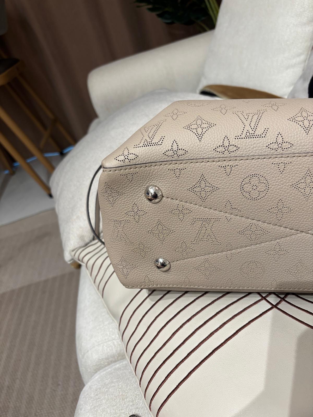 LV bella Tote Calfskin 2way bag 100%Authentic, 99%New ✅Dust bag
