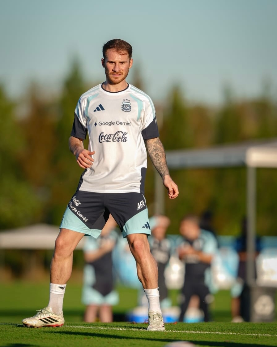 Adidas Argentina 阿根廷 2025-26 Tiro Pro 球員版訓練球衣 (加印球員版贊助) JZ5943