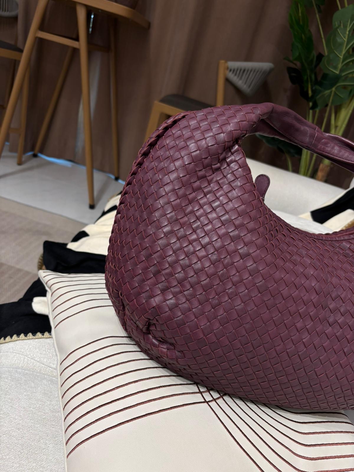 Bottega Veneta BV hobo calfskin 100%Authentic, 90%New ✅Dust bag