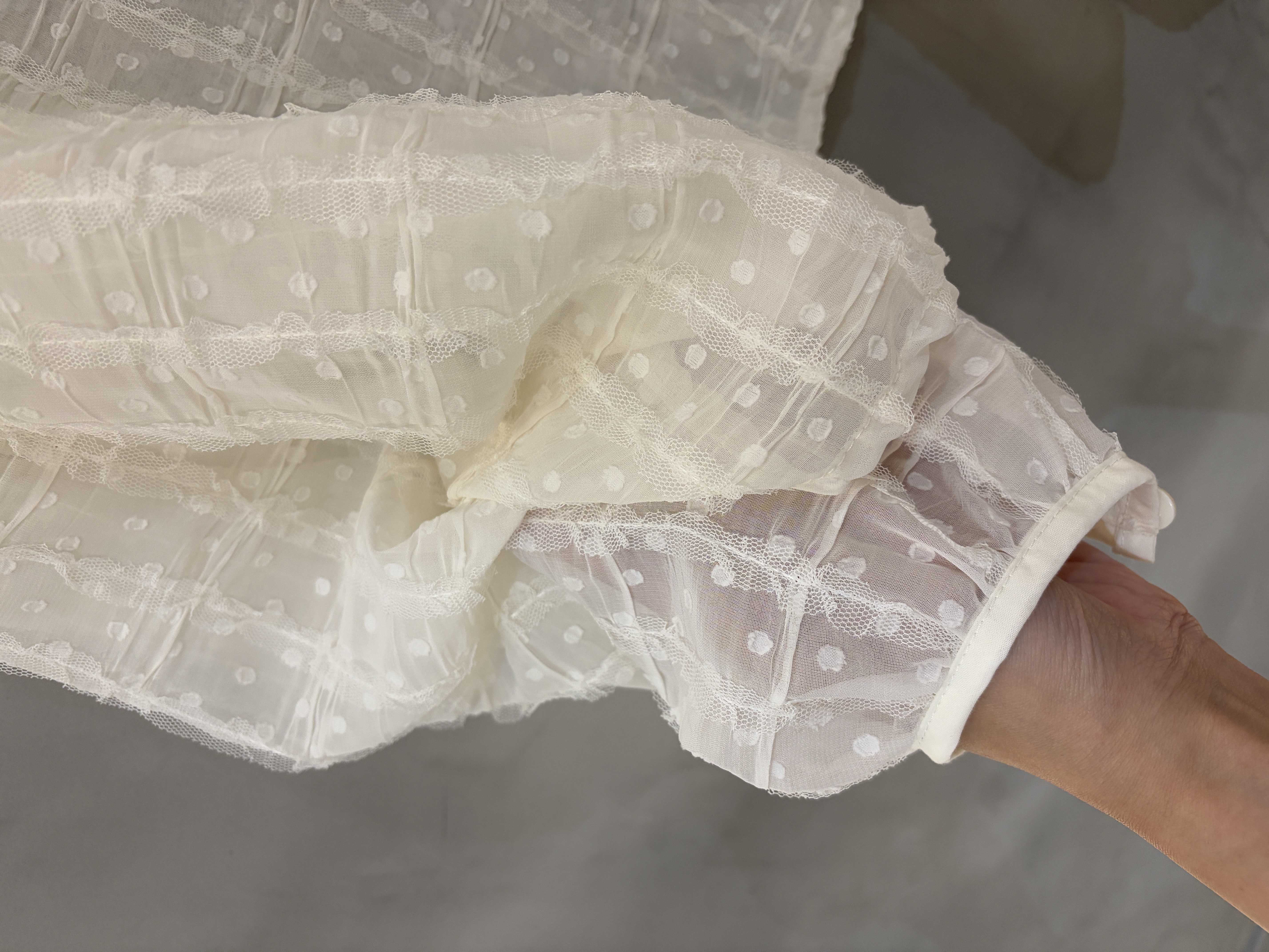 格仔波點立體花紋紗紗blouse 