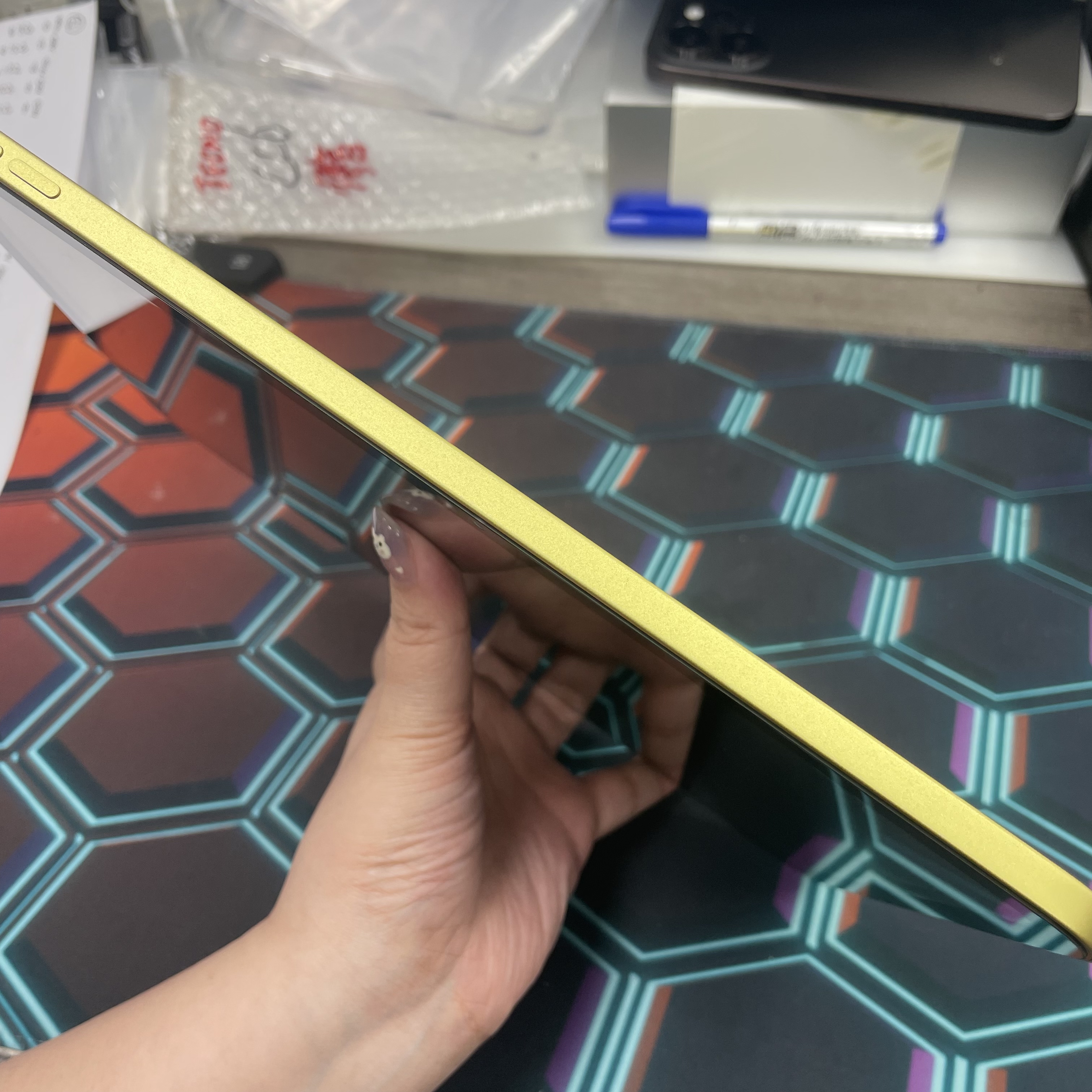 *6788 iPad 11 未使用品 256GB WIFI版 黃色 yellow