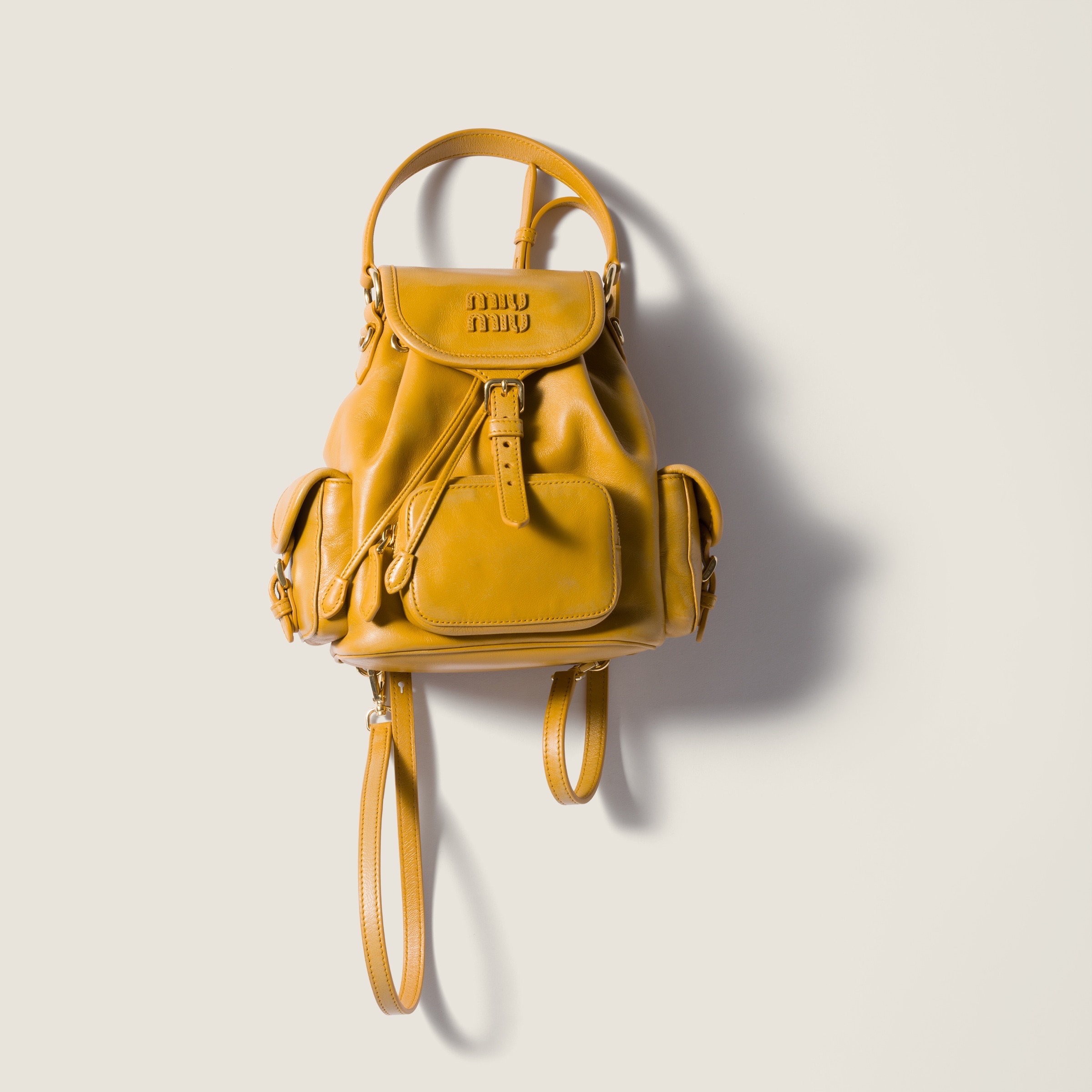 Miu Miu 女士 徽標皮革背包均碼碼18cm*11.5cm*22cm