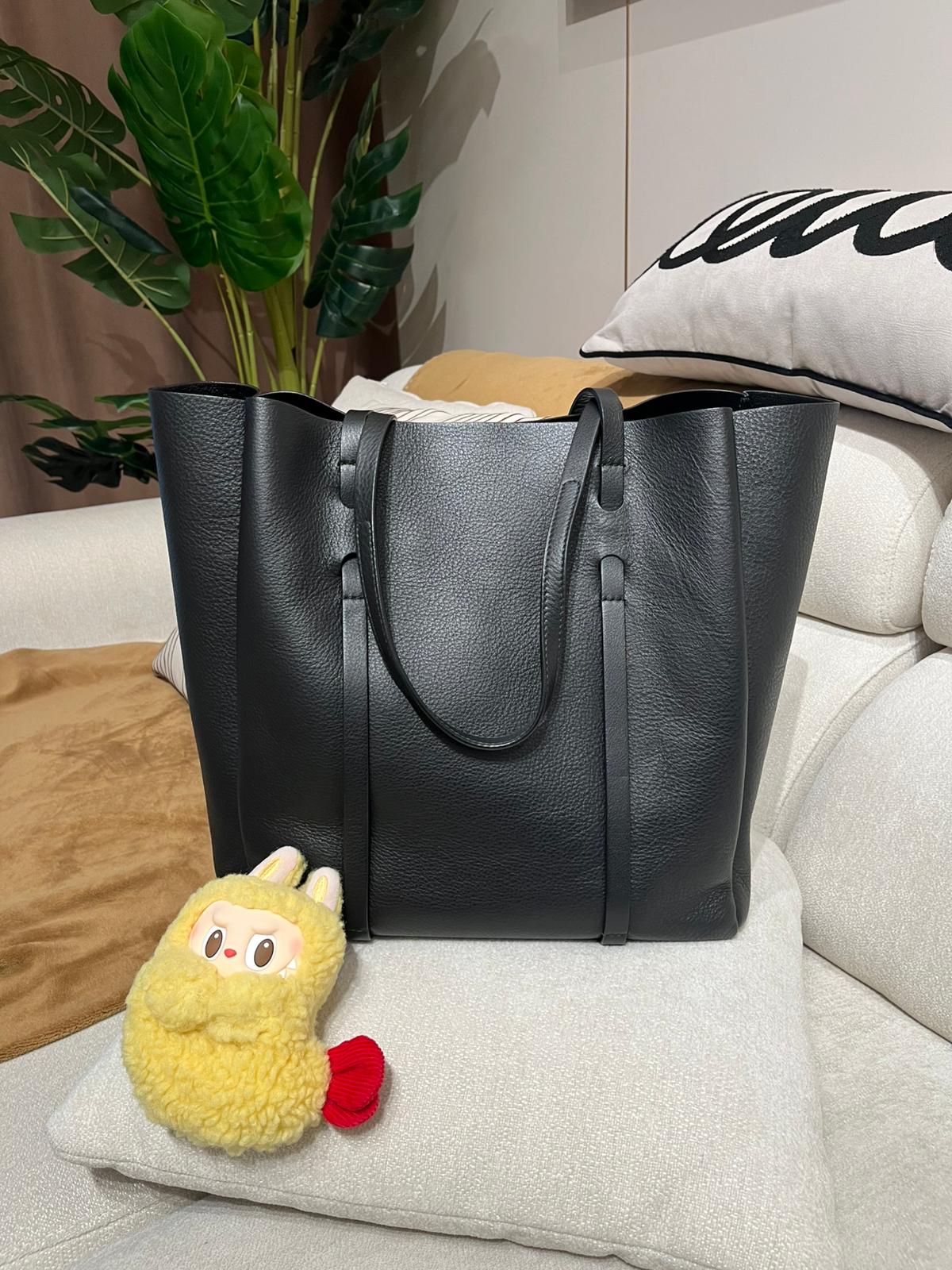 Balenciaga Everyday Tote Bag Black Calfskin 100%Authentic, 98%New ✅Dust bag