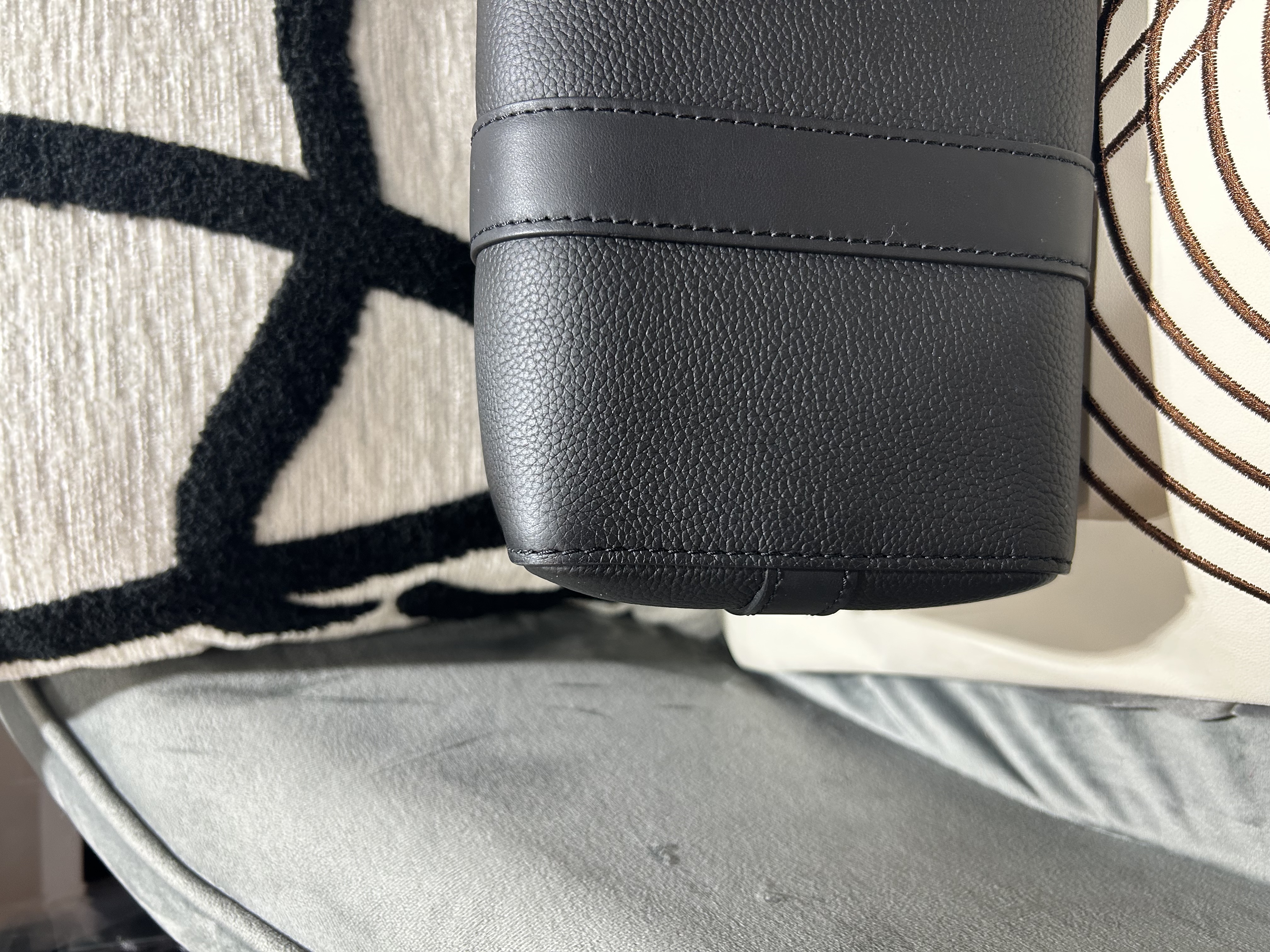 Lv city keepall M59255 黑色Aerogram粒面小牛皮 100%Authentic ,98%new ✅NFC✅dust bag✅盒