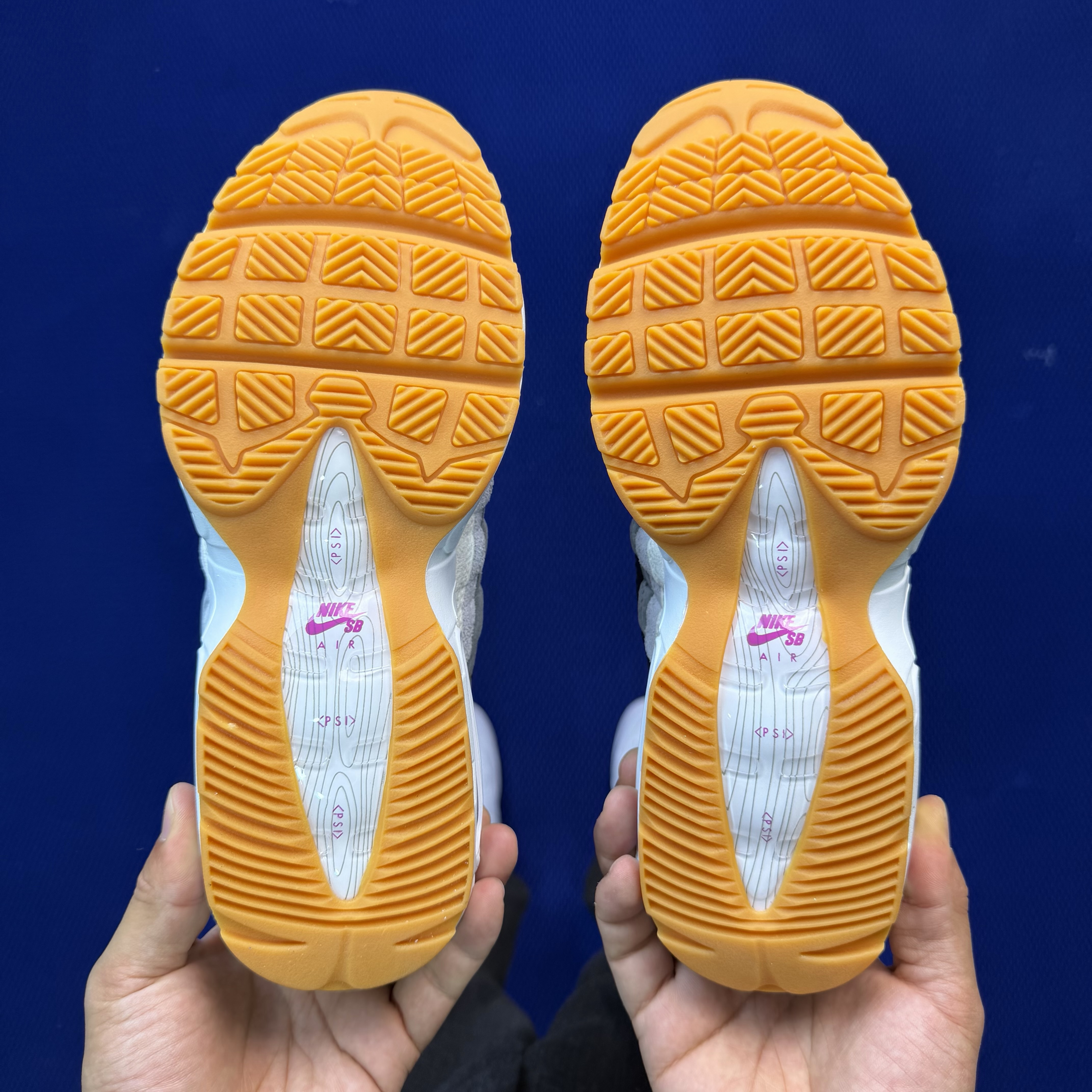 Nike Air Max 95 OG HF7645-100