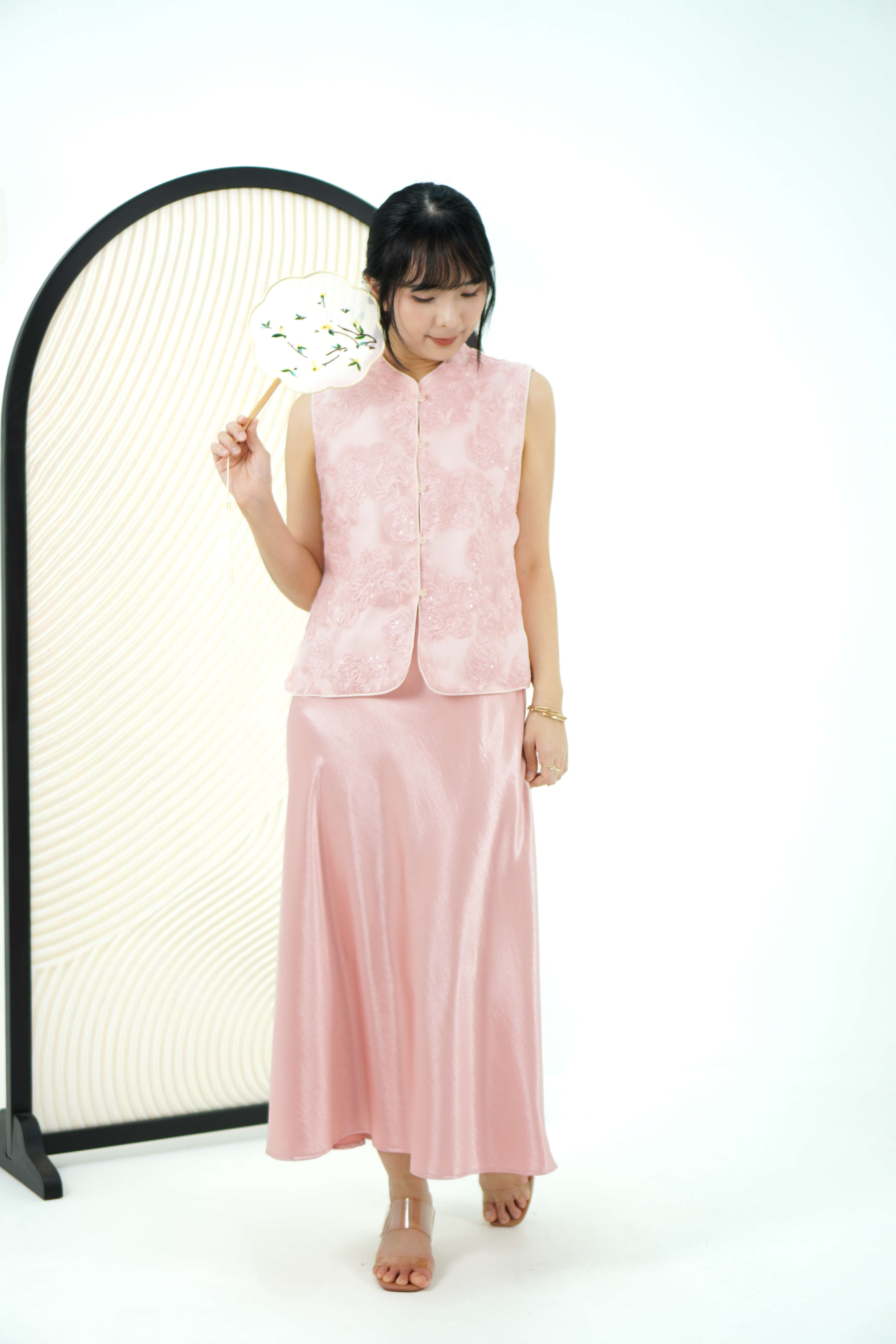 精致刺绣提花亮片马甲