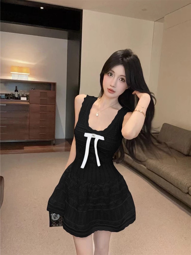 针织蕾絲设计迷你連身裙