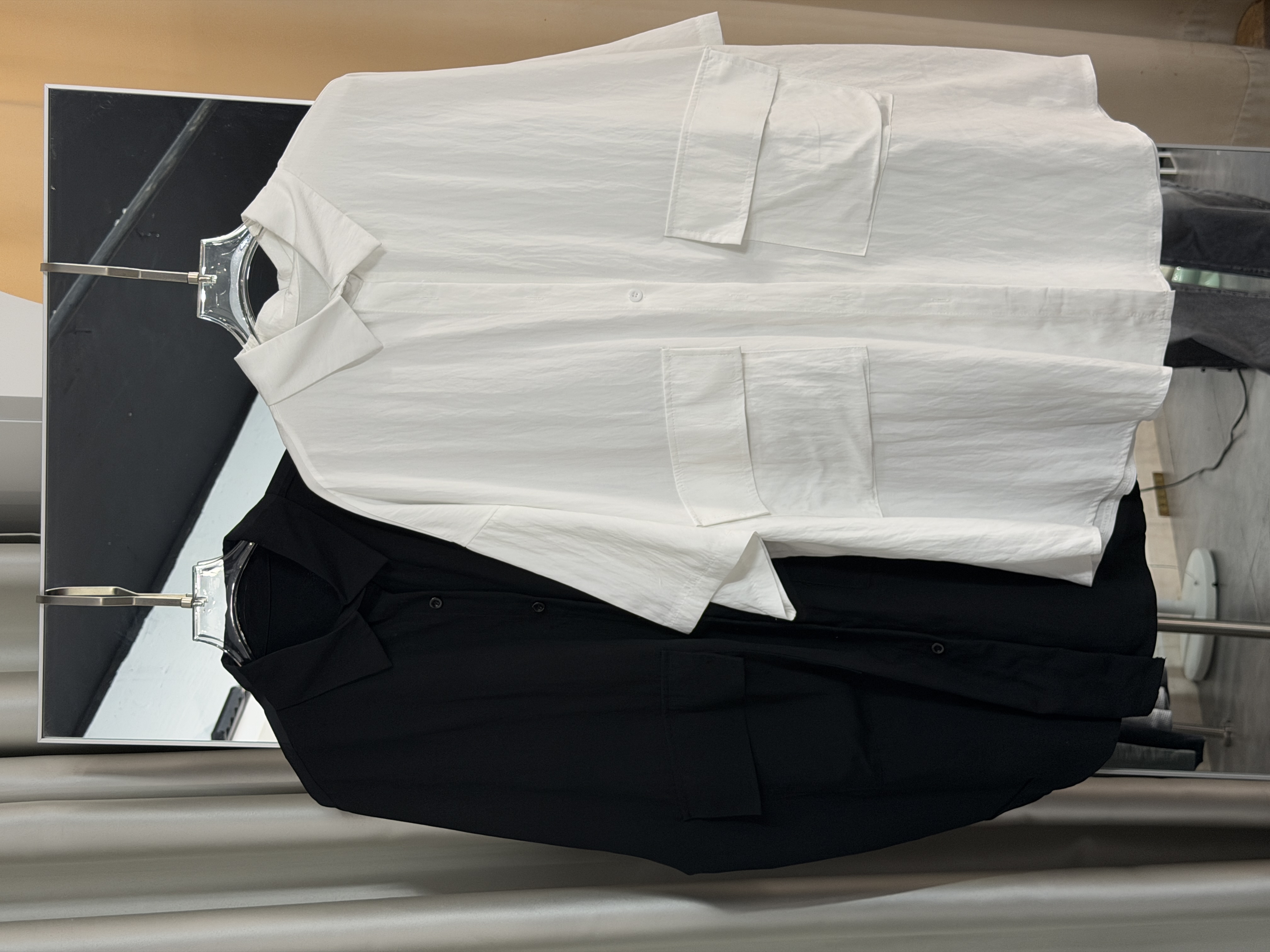 簡約寬鬆免燙口袋恤衫