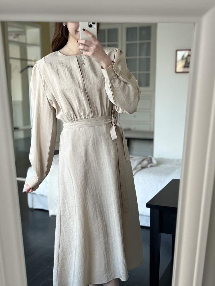 Pleated Yoke Detail Dress (Beige)