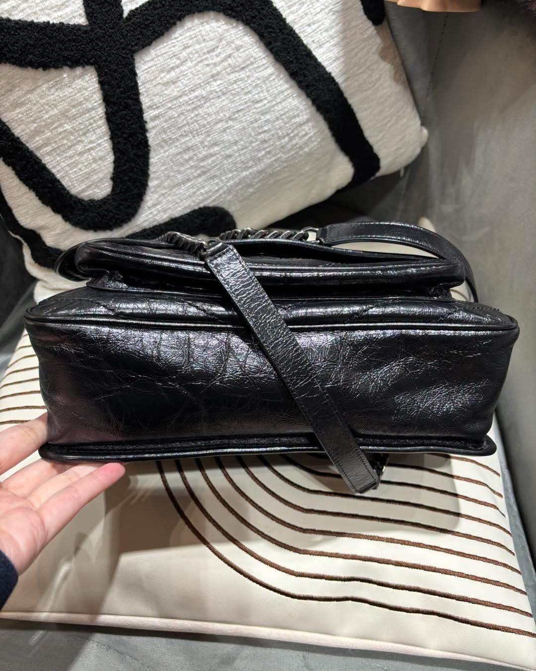 Ysl Niki medium Saint Laurent Niki ,100%Authentic ,98%new  ✅ certificate ✅塵袋