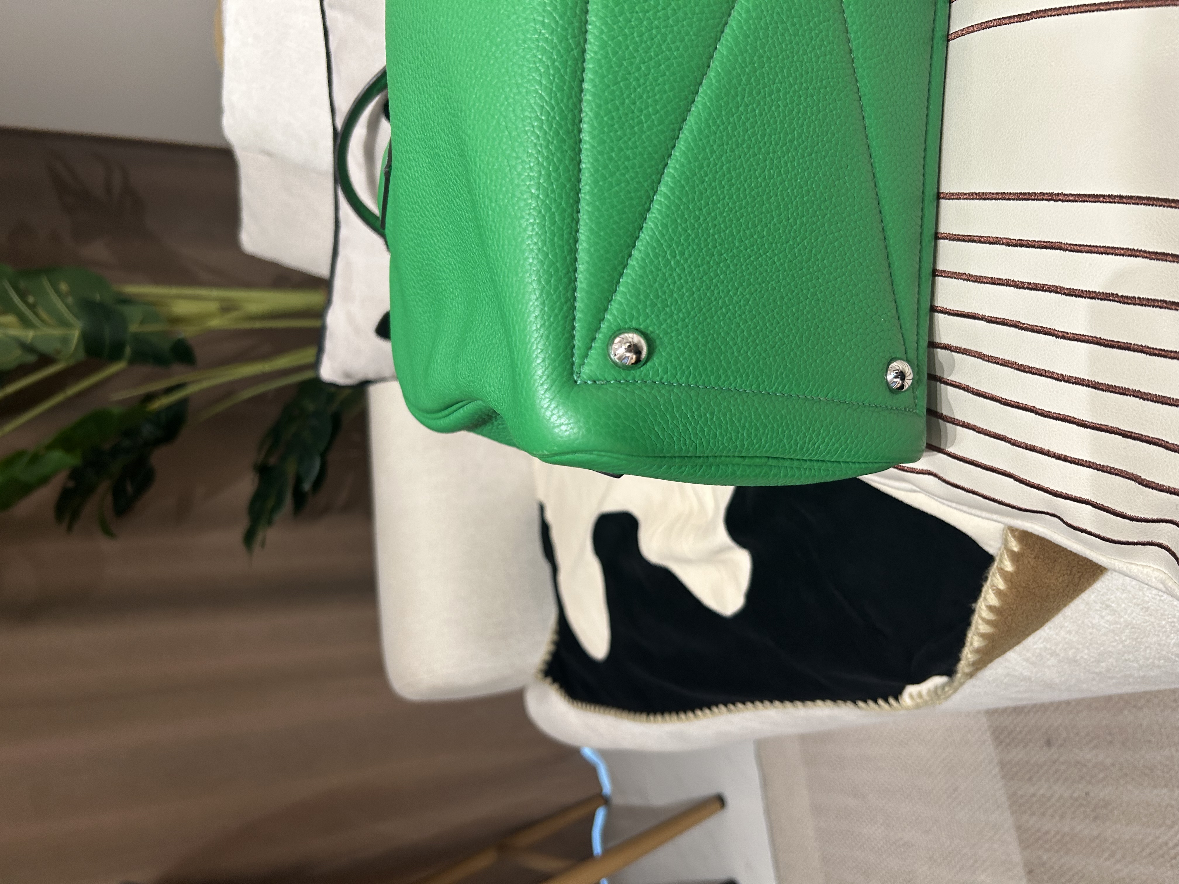 HERMES Victoria 35 shoulder bag Stamp [R] 竹子綠 100%Authentic, 95%new ✅ dust bag  
