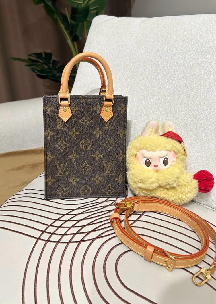 LV Petit Sac Plat Monogram M69442 100%Authentic, 99%New ✅NFC✅Dust bag✅Box