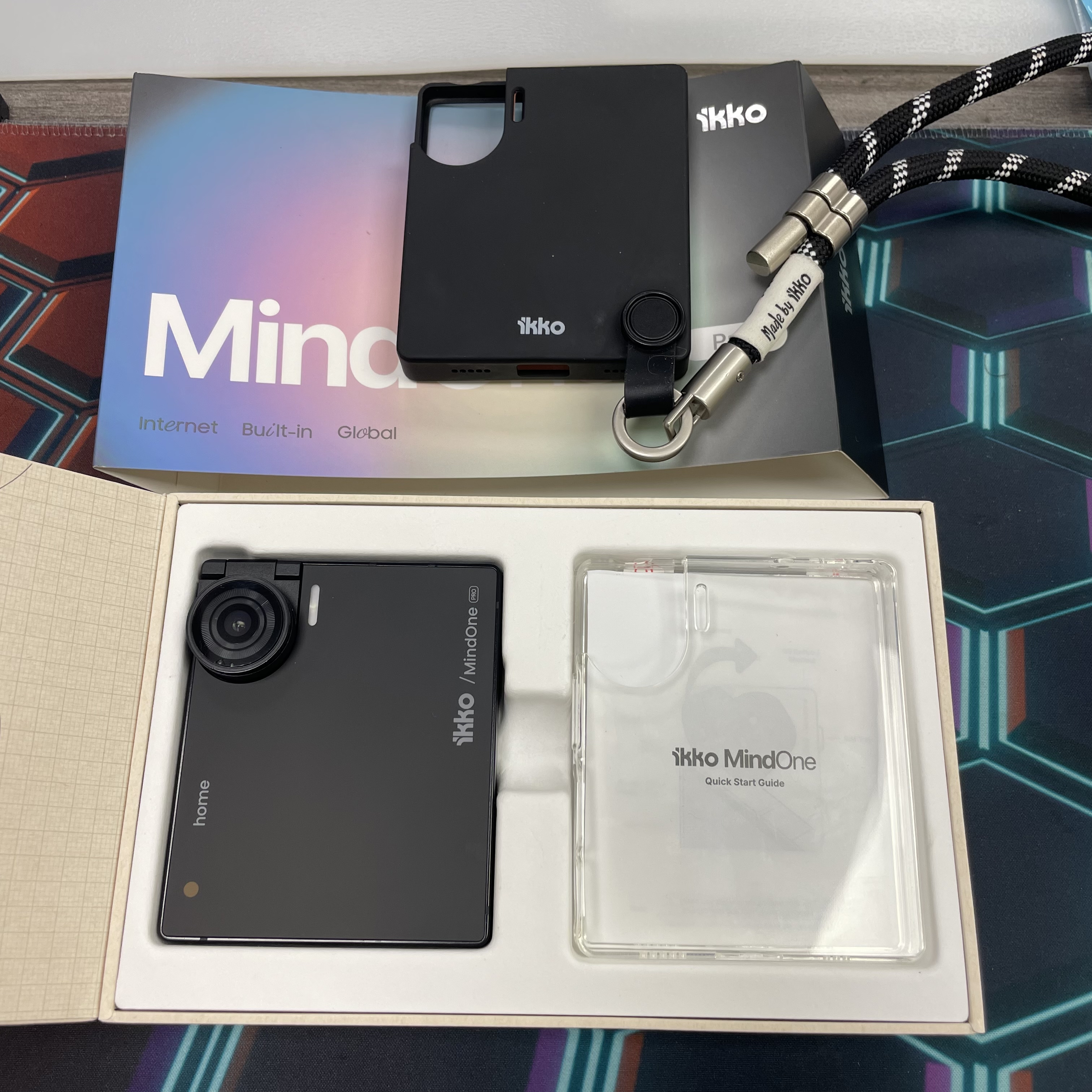 *7688 ikko MindOne Pro 完美機 8+256GB 黑色 black