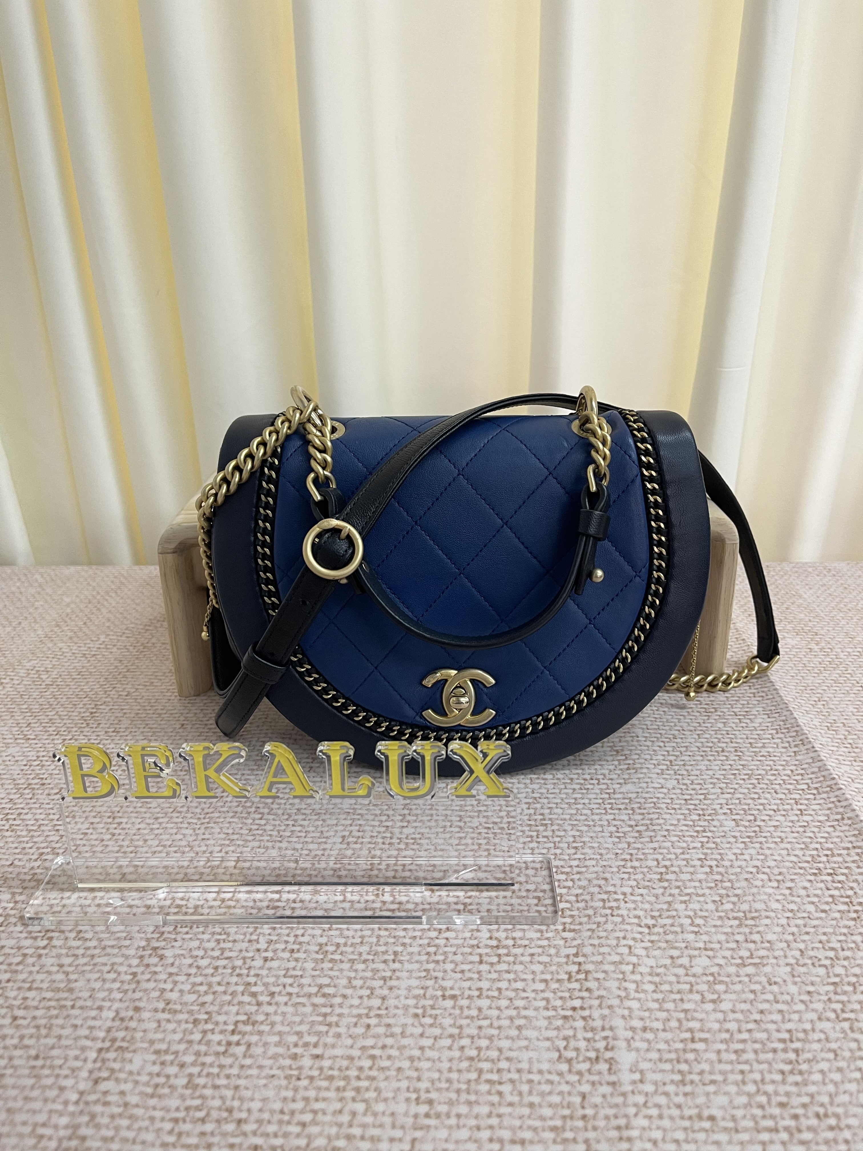 Pre-owned Chanel shoulder bag / Product Code: 26020402