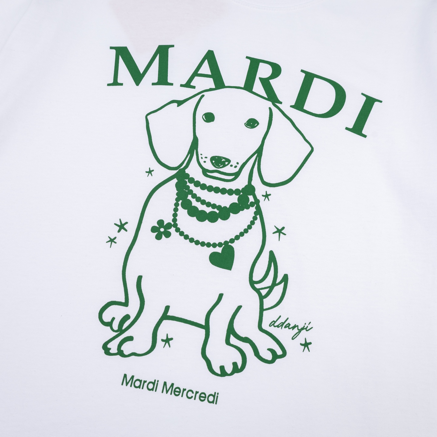 Mardi Mercredi Swing The Tail Ddanji Pearl Necklace T-shirt