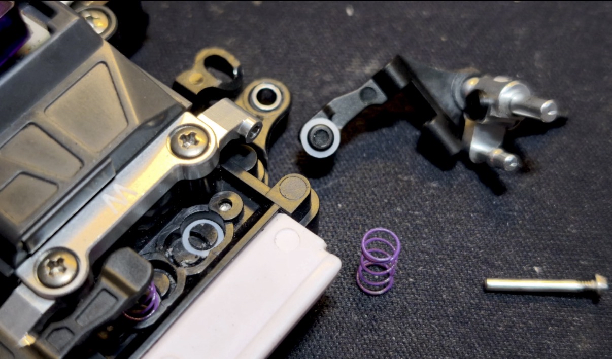 RC28 MR04 F/Spring 0.3mm shim