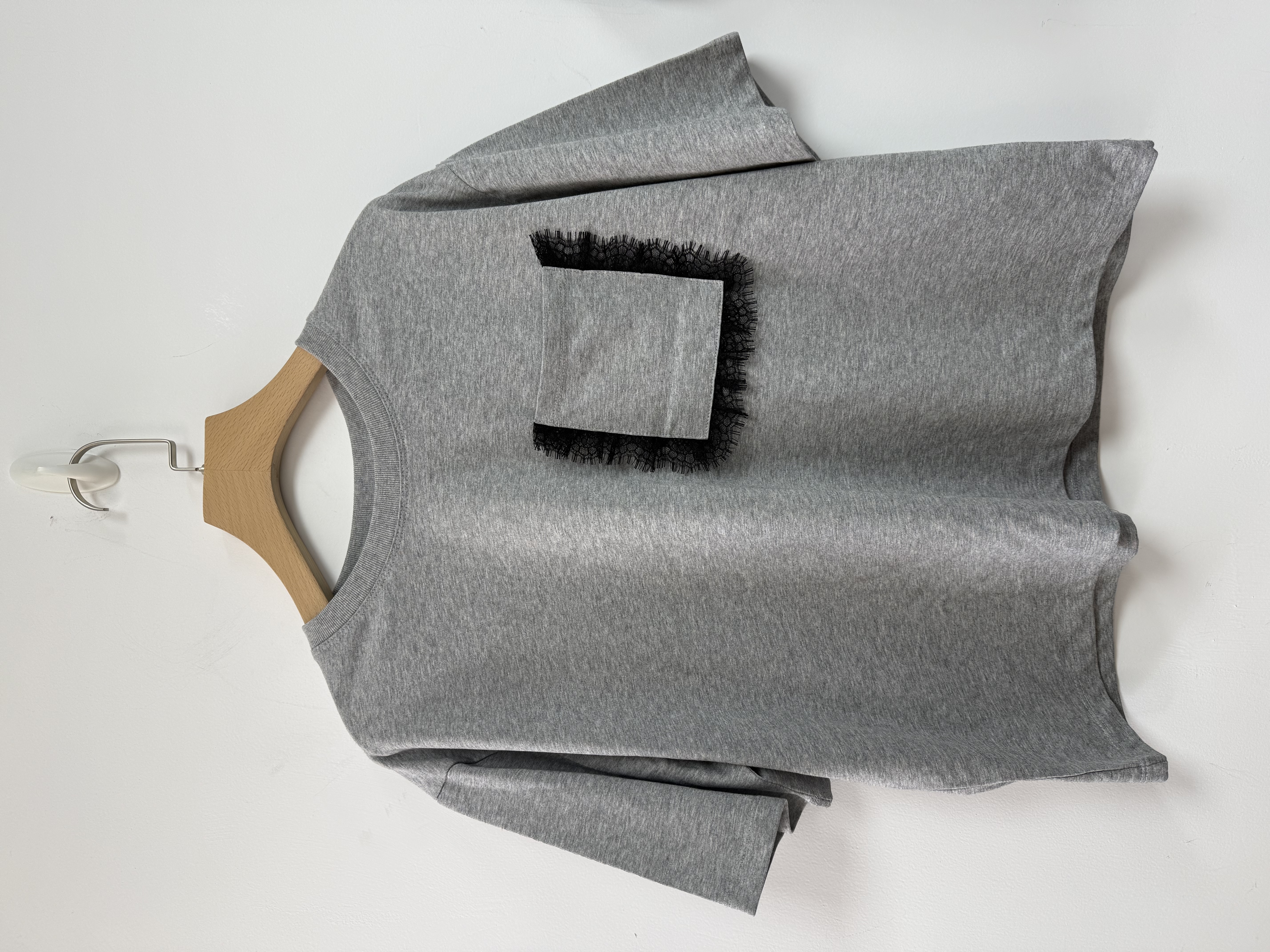 AQ OS 間約lace trim 袋口 top