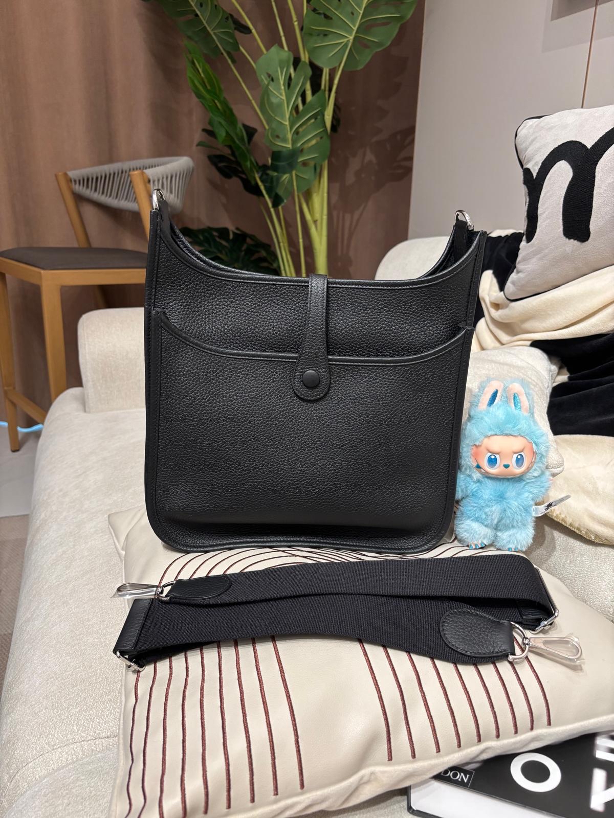 Hermes Evelyne 29 Stamp K 黑色牛皮銀扣 100%Authentic, 99%New ✅收據副本 ✅Dust bag✅Box