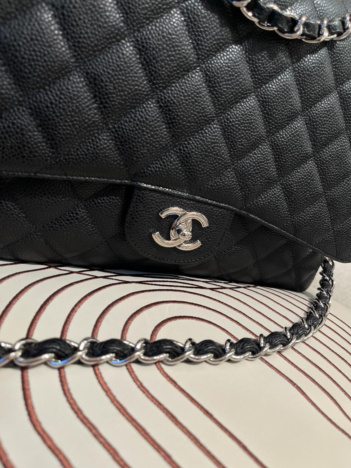 Chanel classic flap 33cm maxi jumbo 黑色荔枝牛皮銀扣100%Authentic,98%new ✅card✅防塵袋✅box