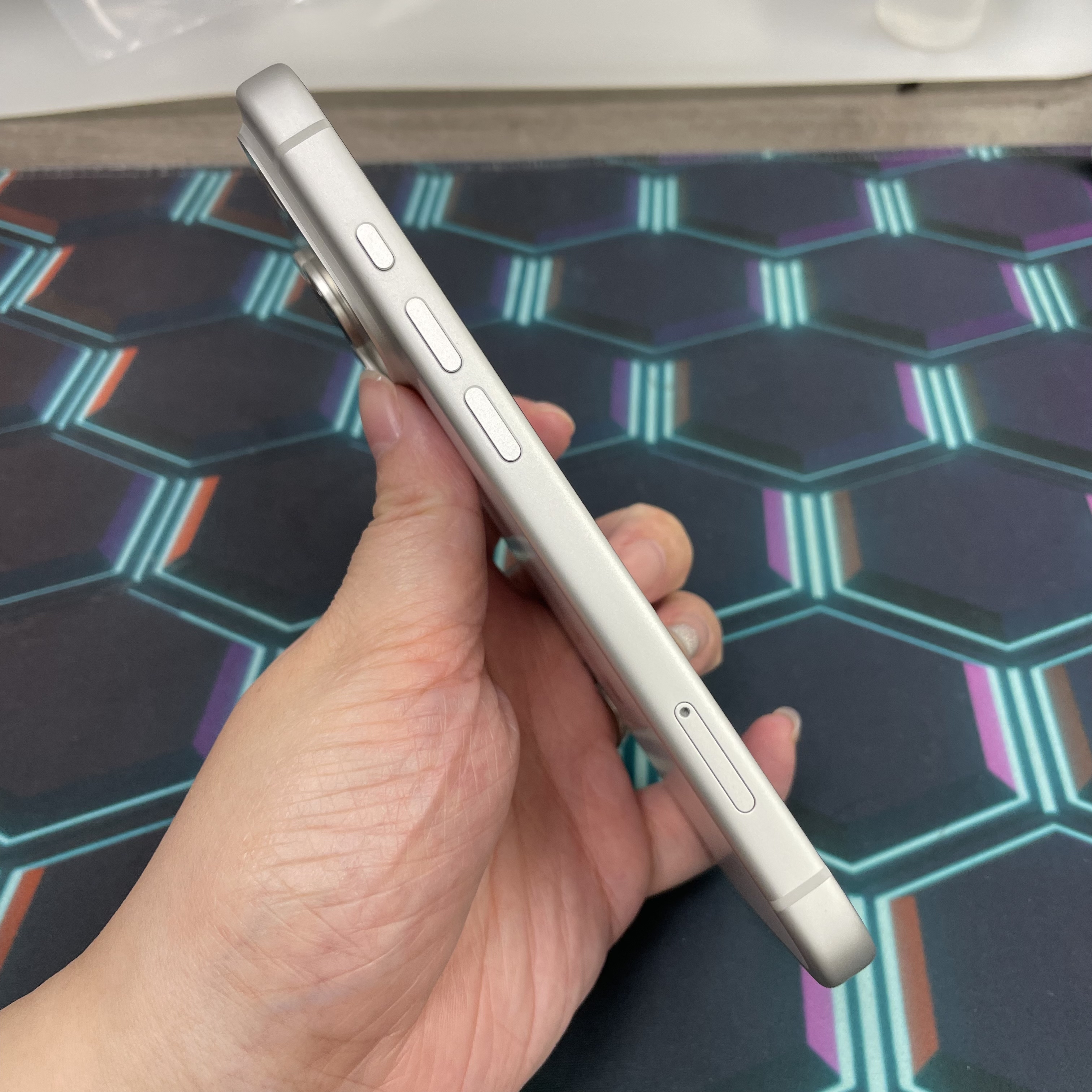 *8215 17 pro 完美機 512GB 電91 銀色 sliver