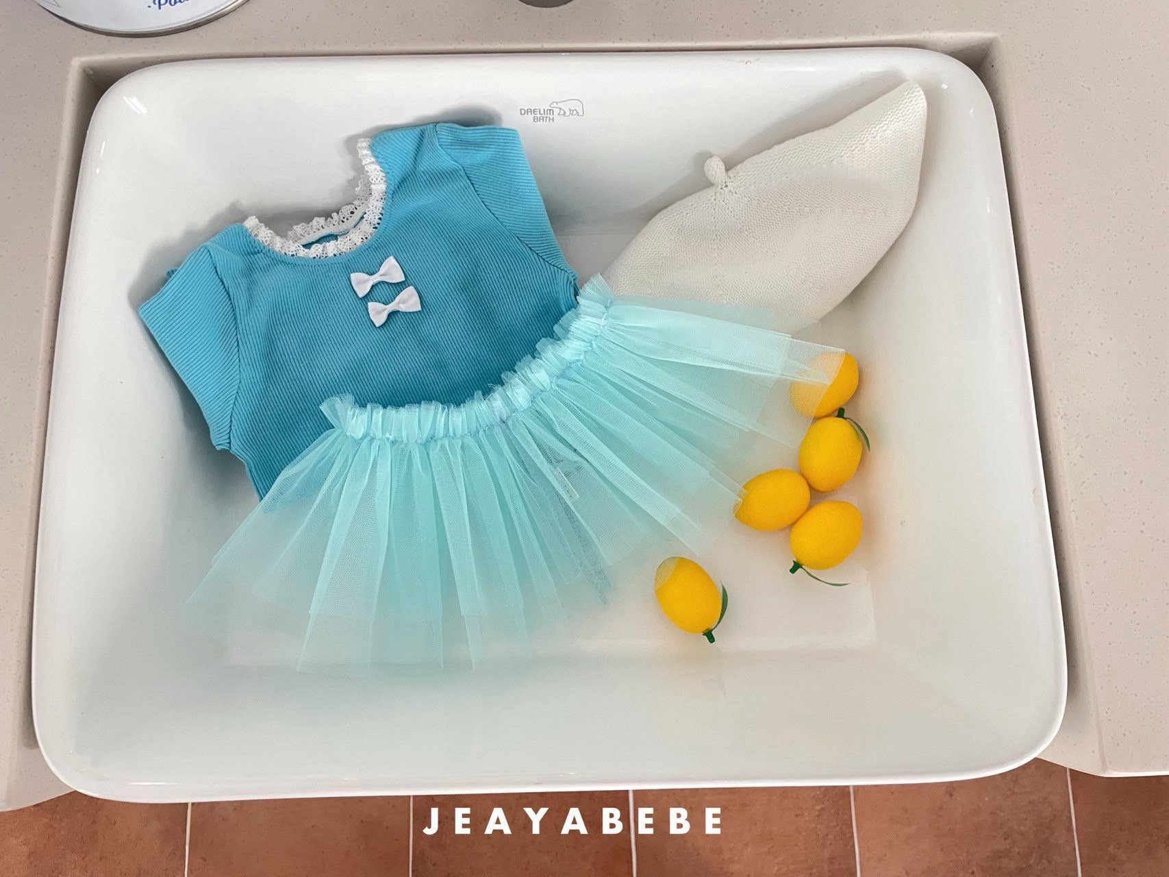 🇰🇷jeayabebe set (tee+pants)