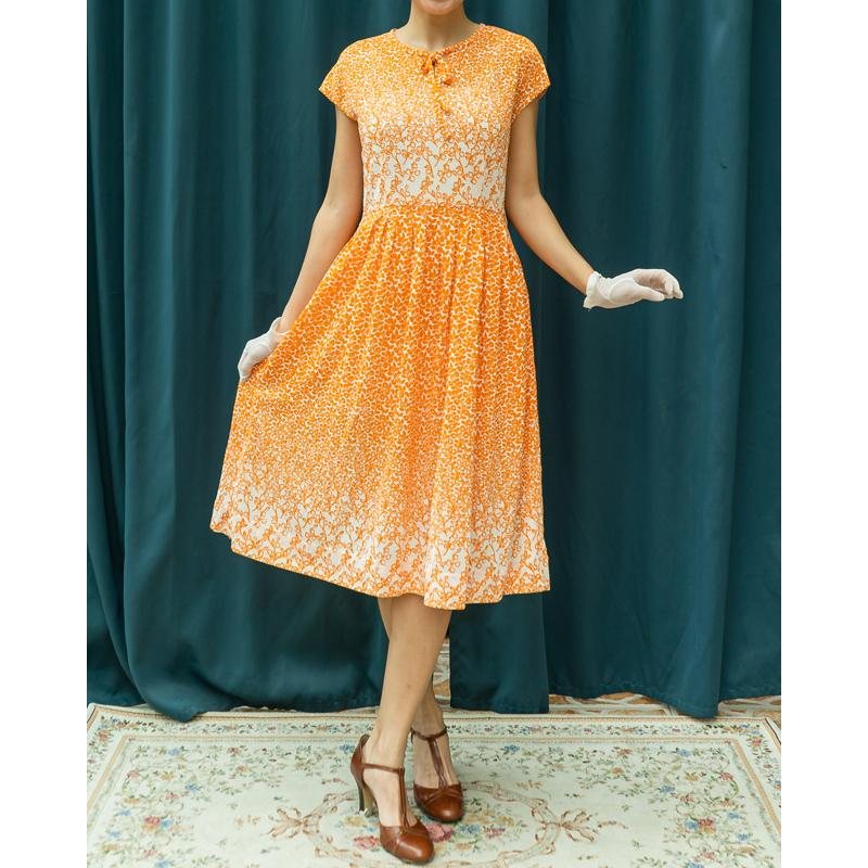 Vintage Tie Collar Orange x White Bottom Floral Foliage Outline Dress Summer Fit and Flare Dress (MT1608-62)