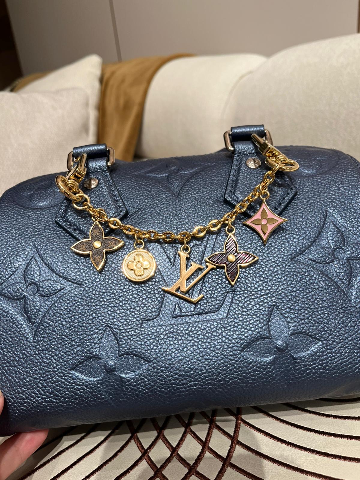 LV key Charm 100%Authentic,unused ✅dust bag 