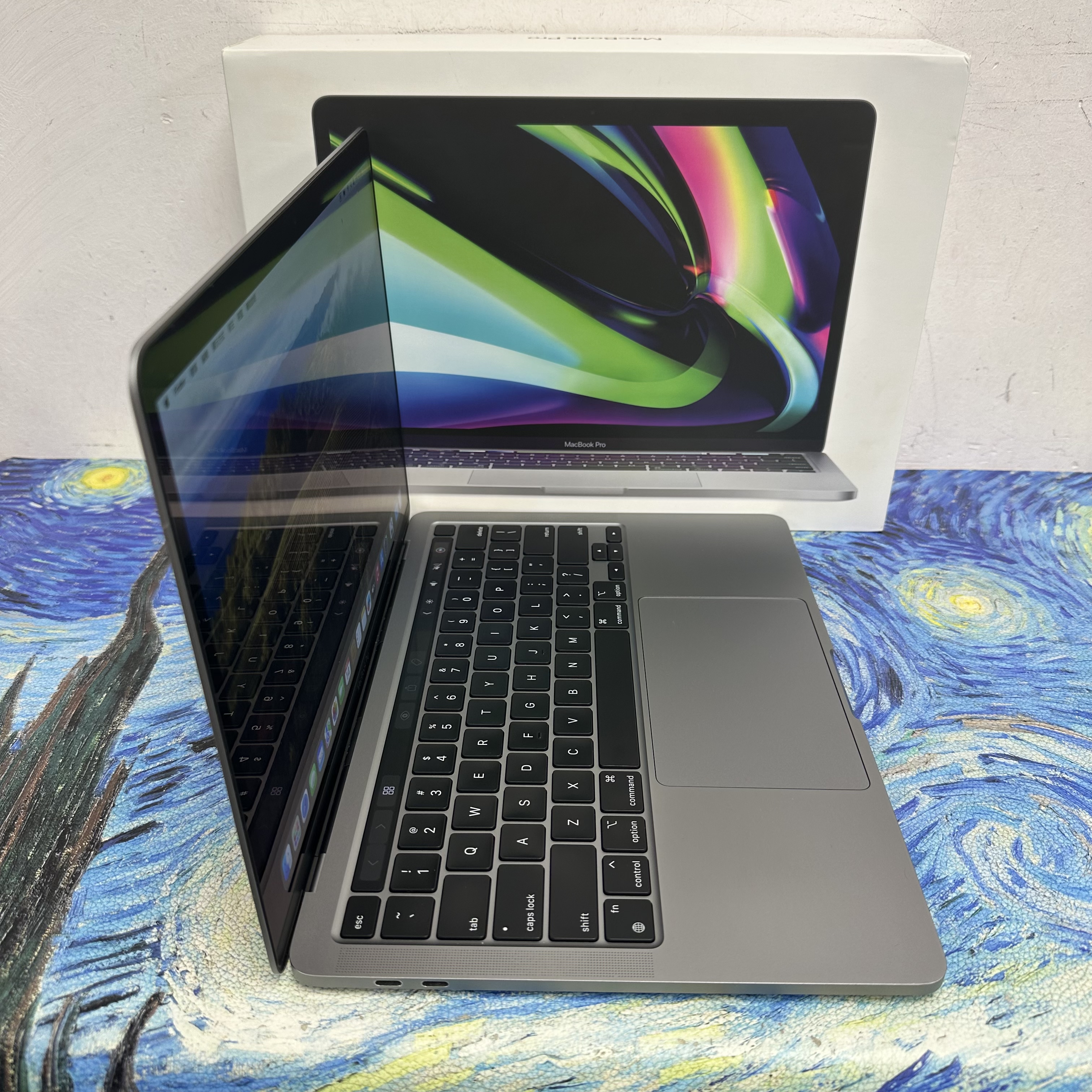 #5961 Apple MacBook Pro/APPLE Retina/M2 CPU/16GB Ram/512GB SSD/Touch ID/Touch Bar/13.3吋Mon/ Laptop / Notebook /文書機/ Movie / Netflix / Disney+ / MacBook M2 Pro 