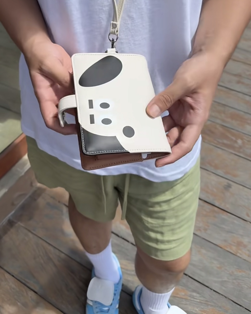 奶油小狗旅行護照包