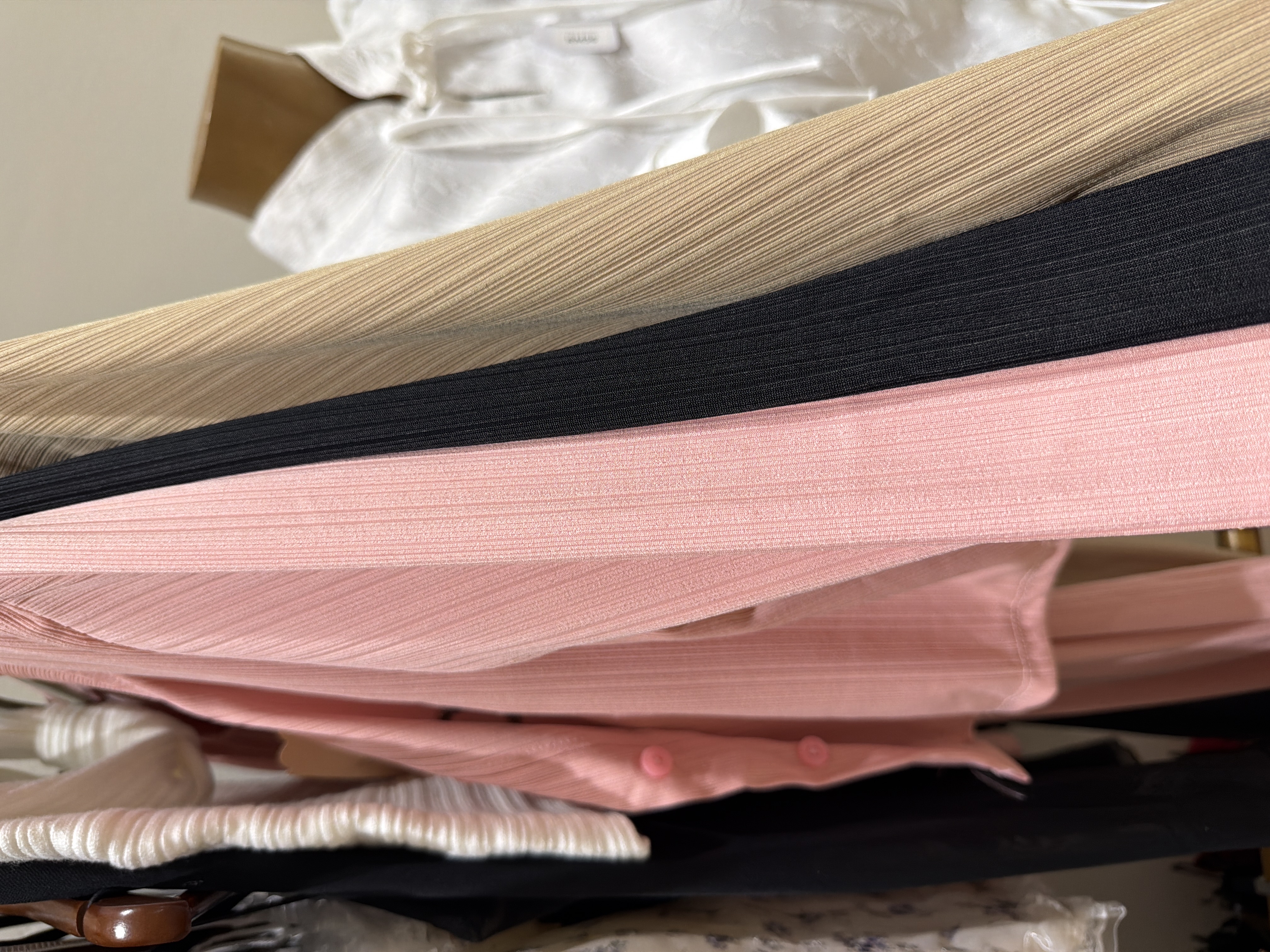 羅紋針織中長洋裝搭配開襟衫套裝